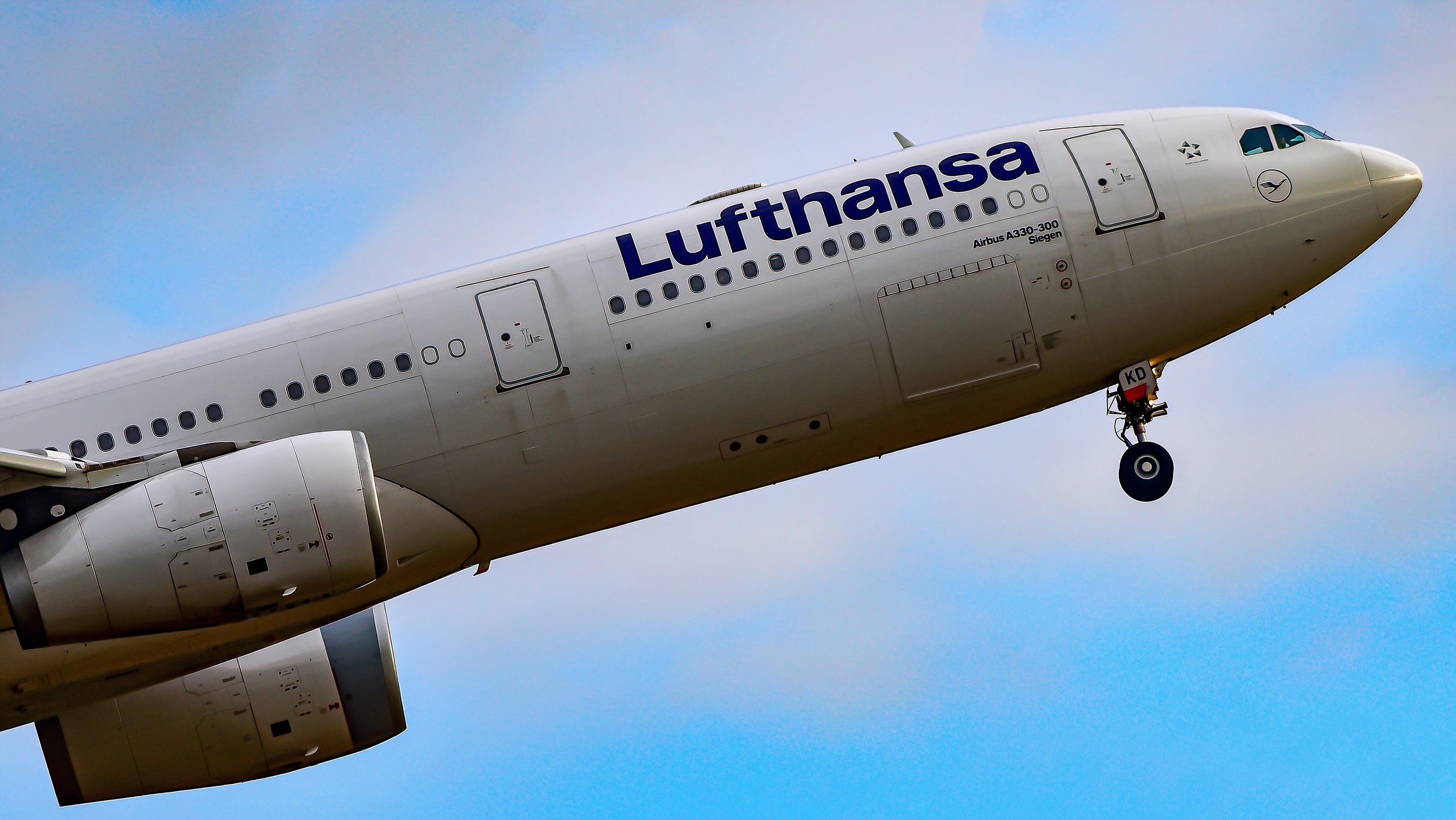 Lufthansa Airbus A330-300