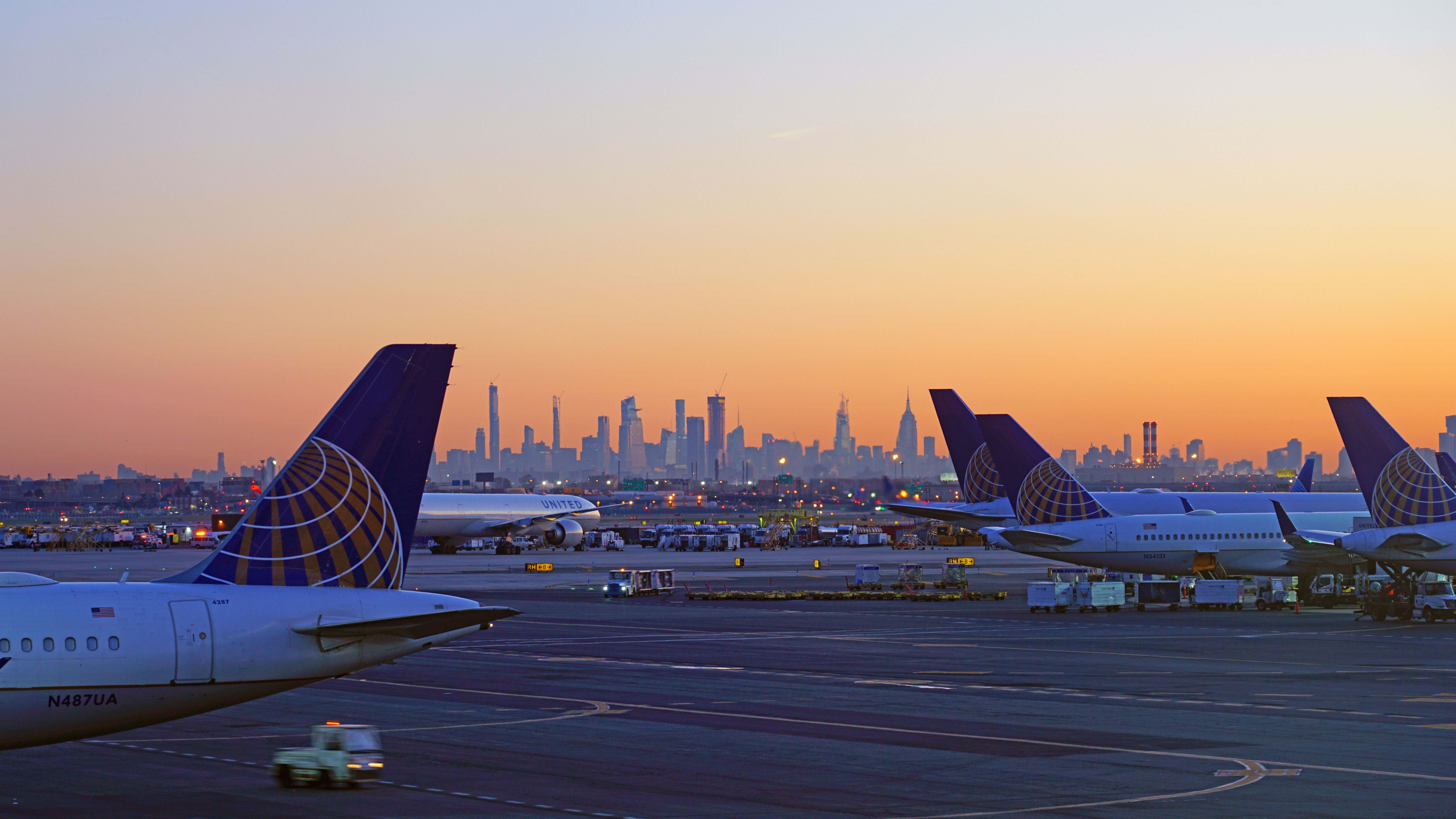 Newark Liberty International Airport (EWR)