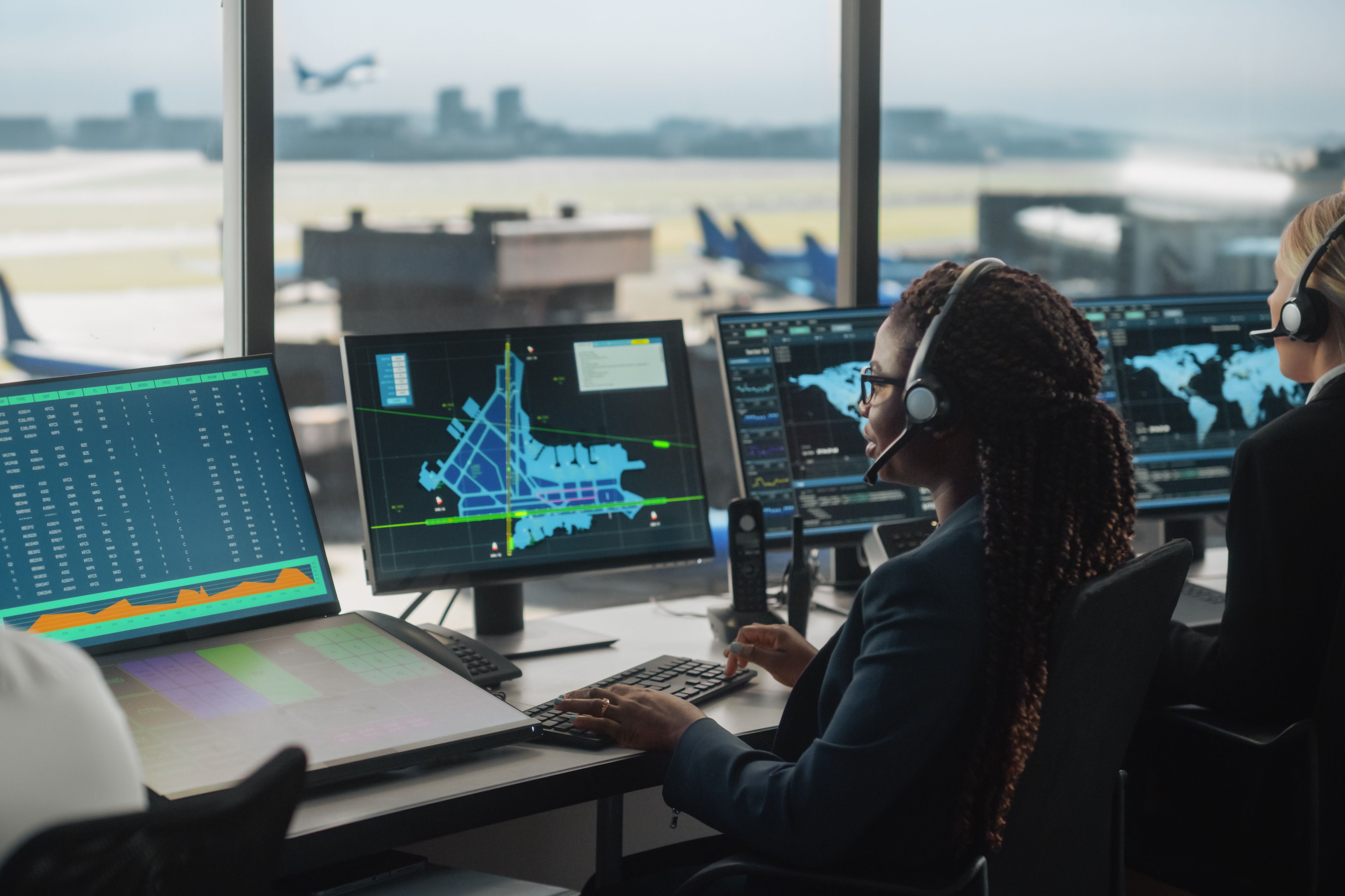 FAA To Allow ATC Graduates From 2 Colleges To Bypass Training