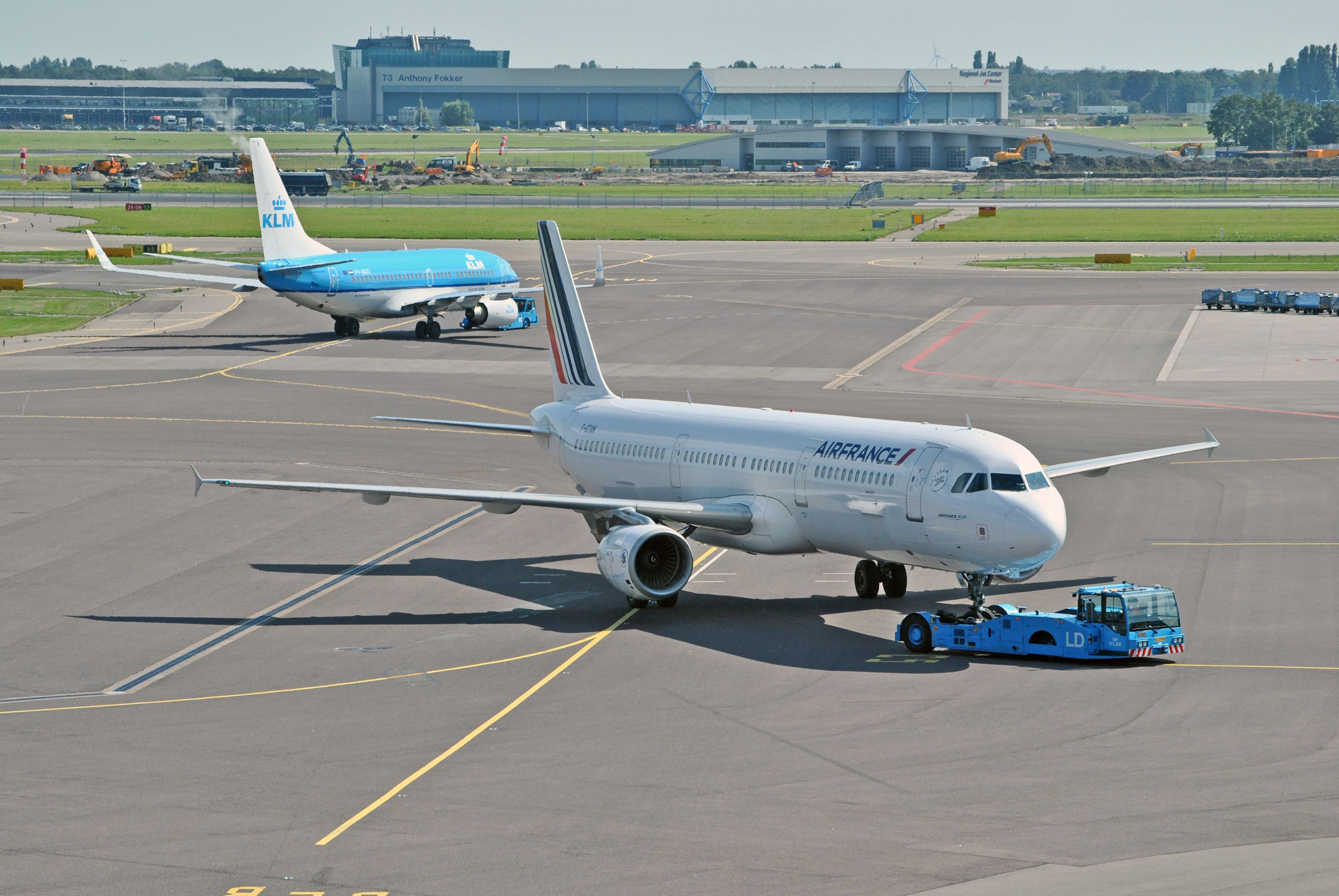 Air France Airbus A321 & Boeing 737