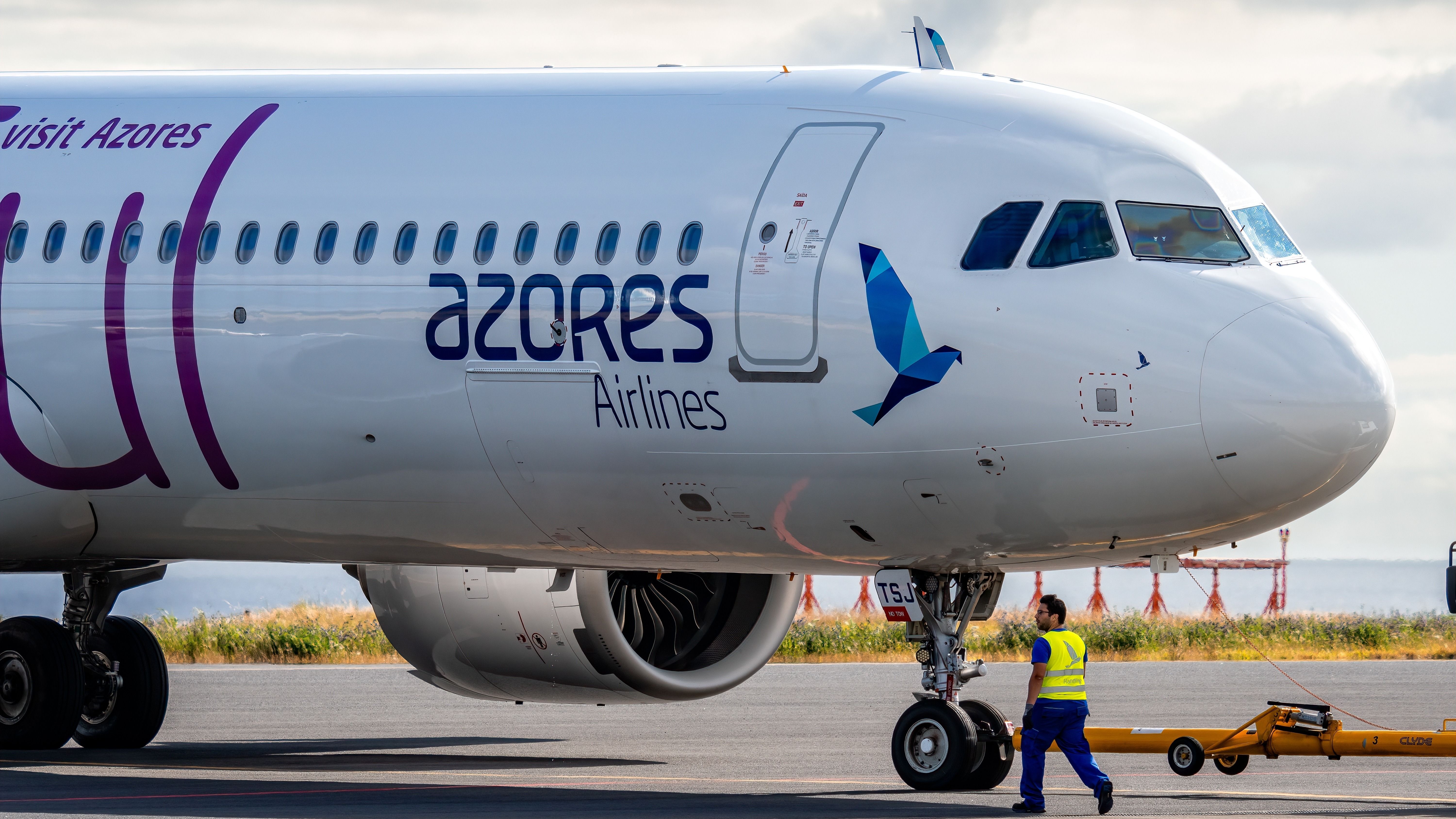 Azores Airlines Airbus A321-253NX - Peaceful on the runway of the airport. 