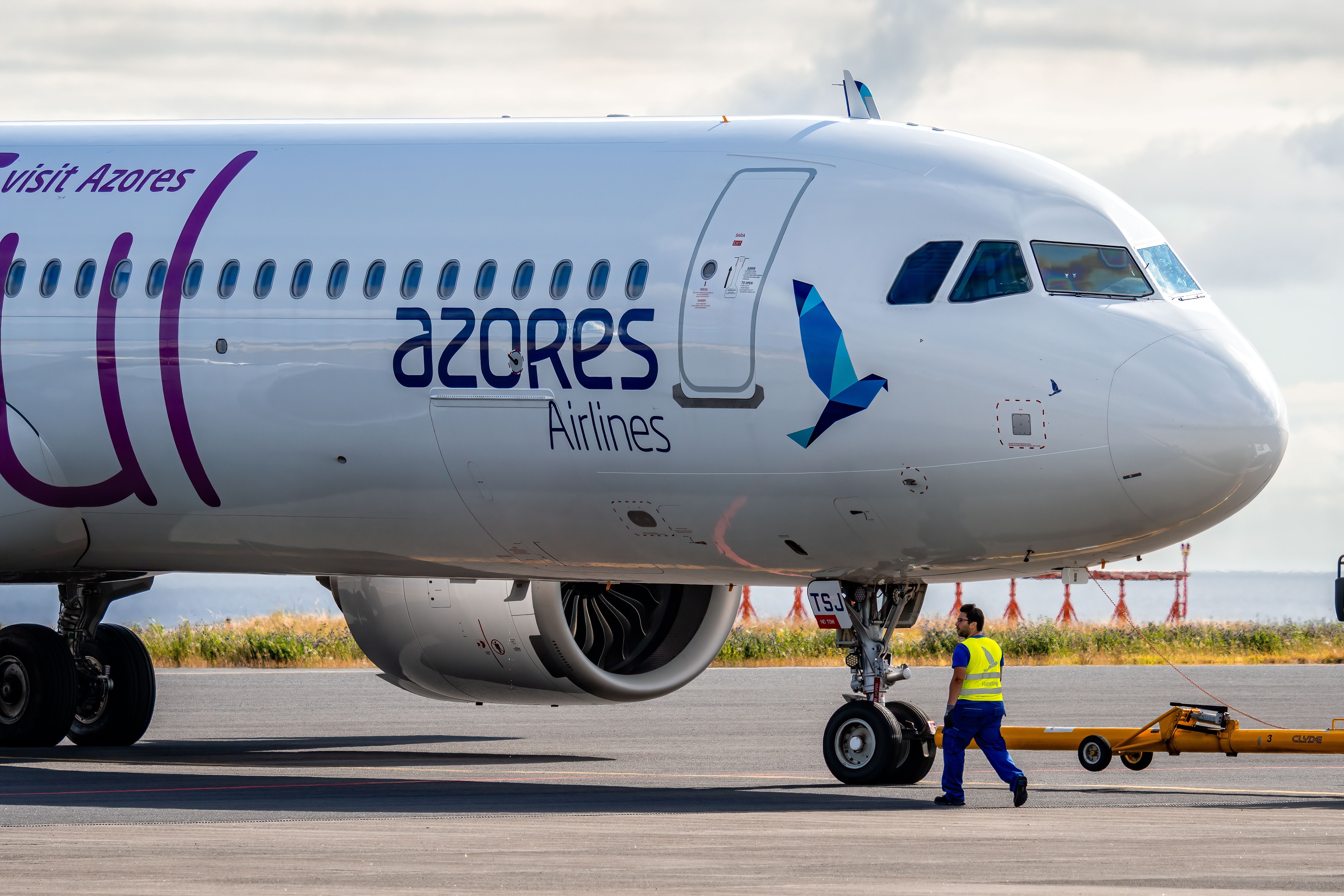 Azores Airlines Airbus A321-253NX - Peaceful on the runway of the airport. 