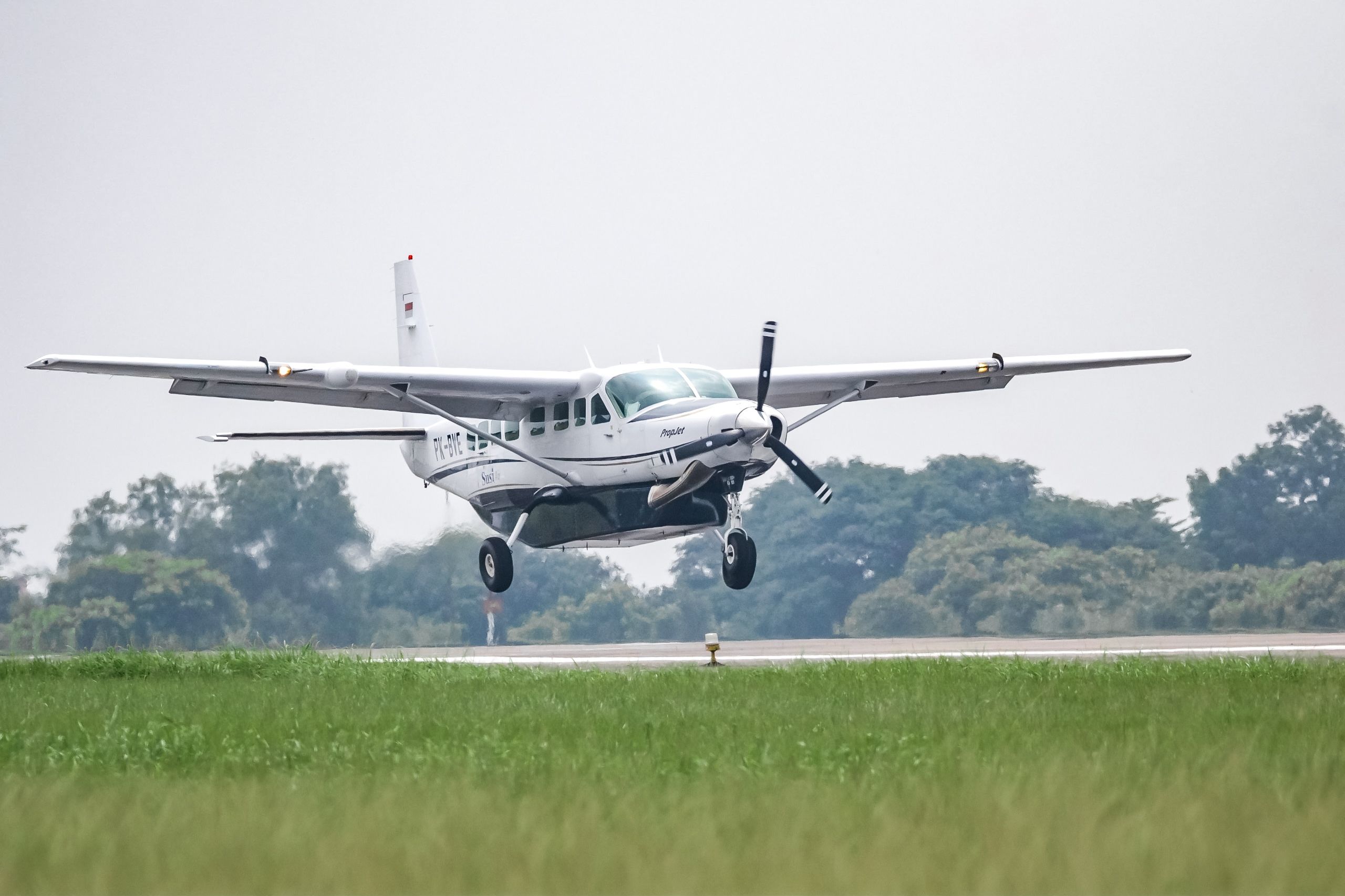 Cessna Grand Caravan Landing In Indonesia