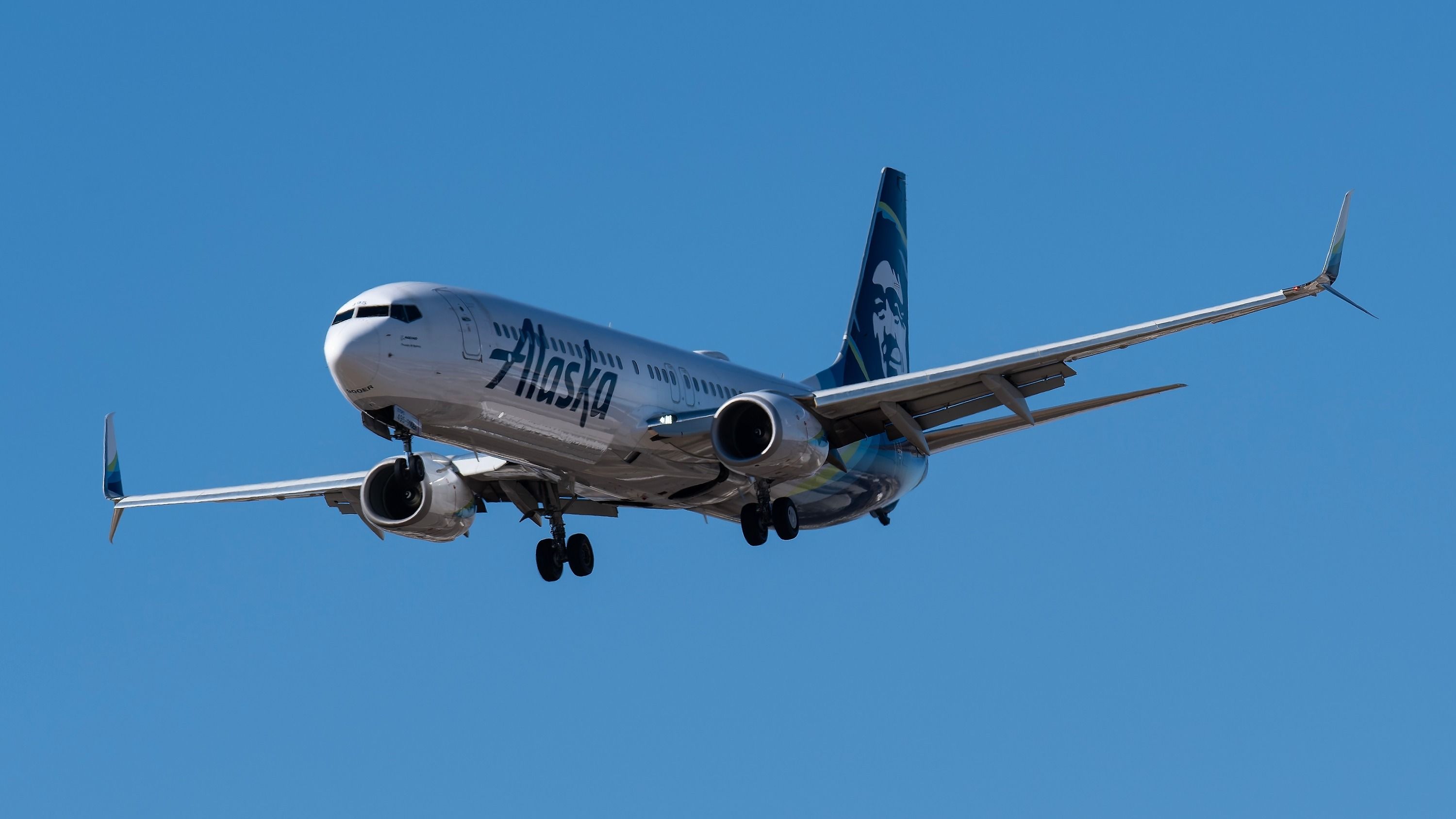 Alaska Airlines Picks Recaro R2 & R5 Seats For New Premium Cabin ...