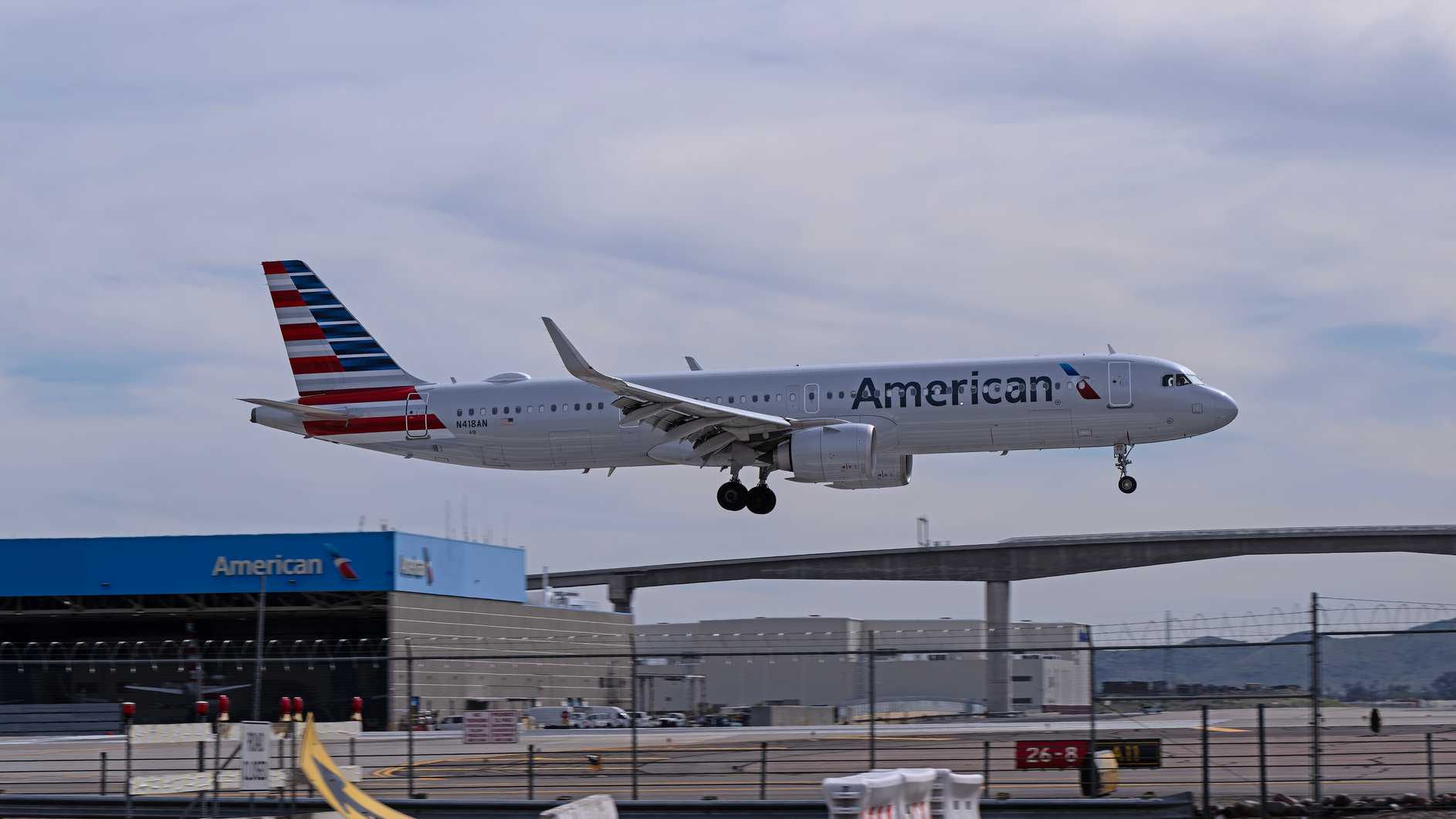 American Airlines plane