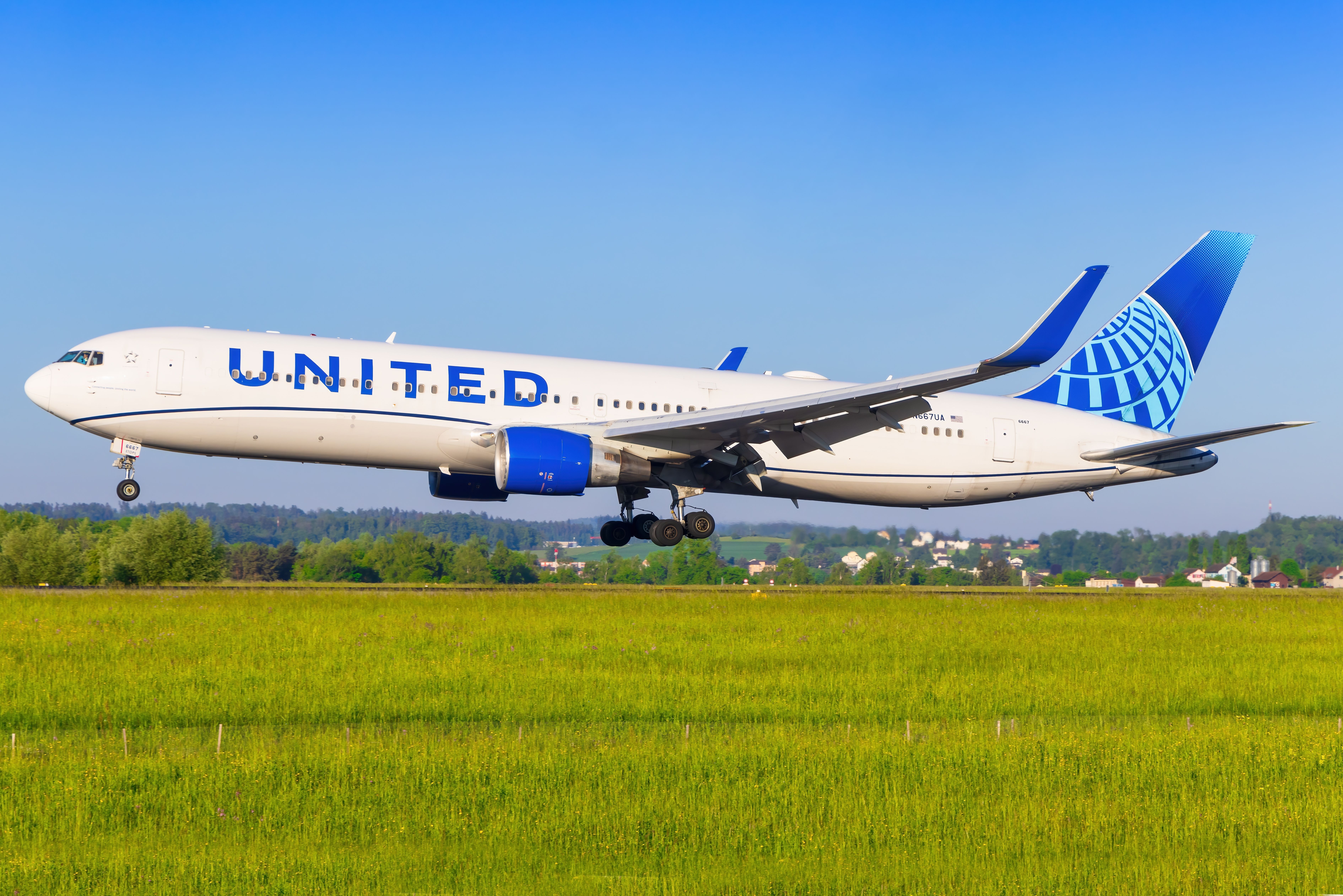 United Airlines Boeing 767-300ER