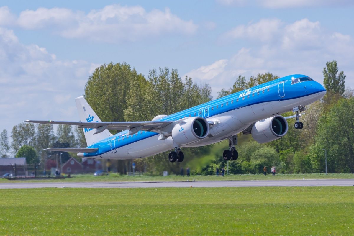 KLM Royal Dutch Airlines Embraer E195-E2 taking off