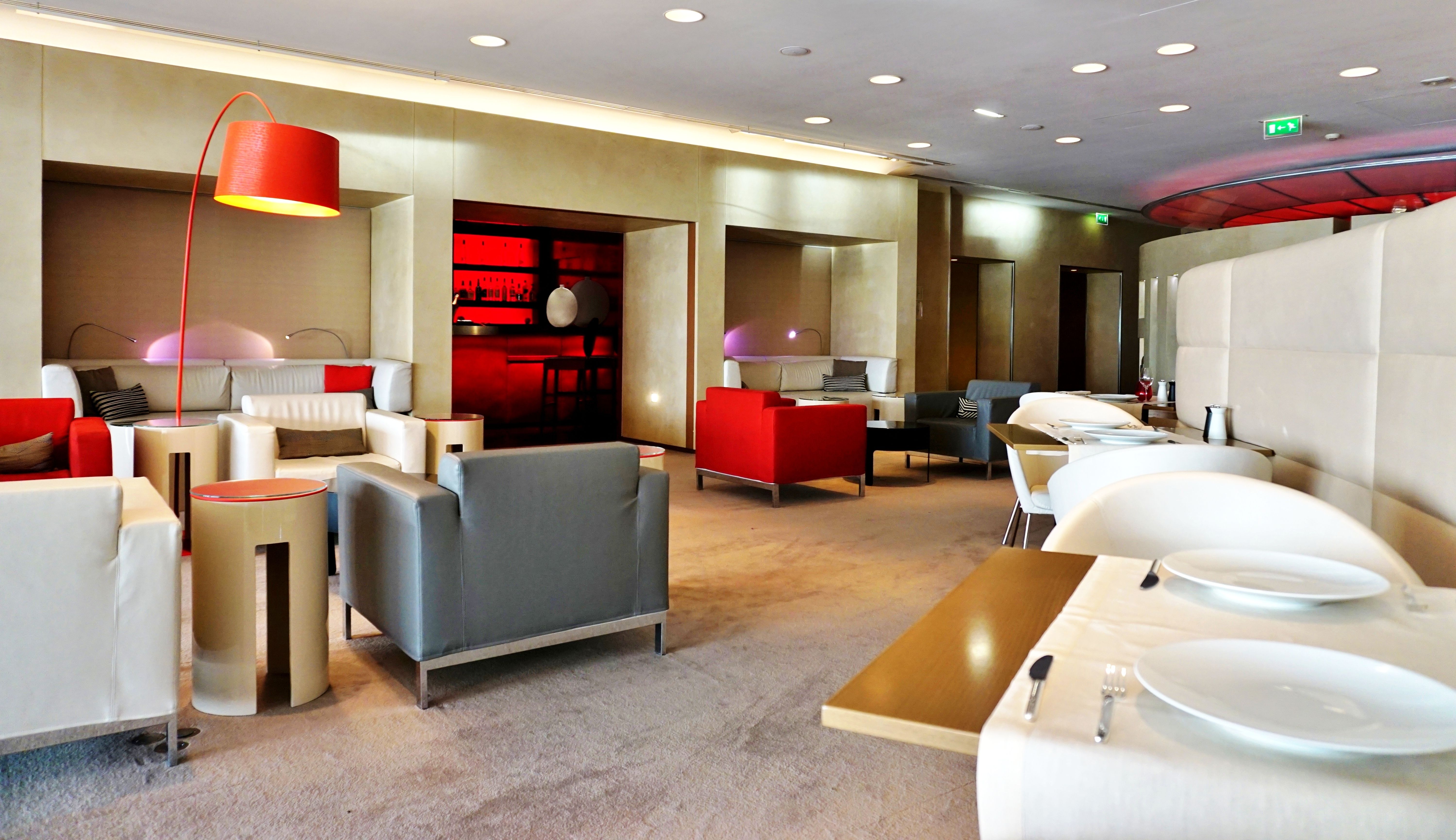 The La Premiere lounge at CDG airport