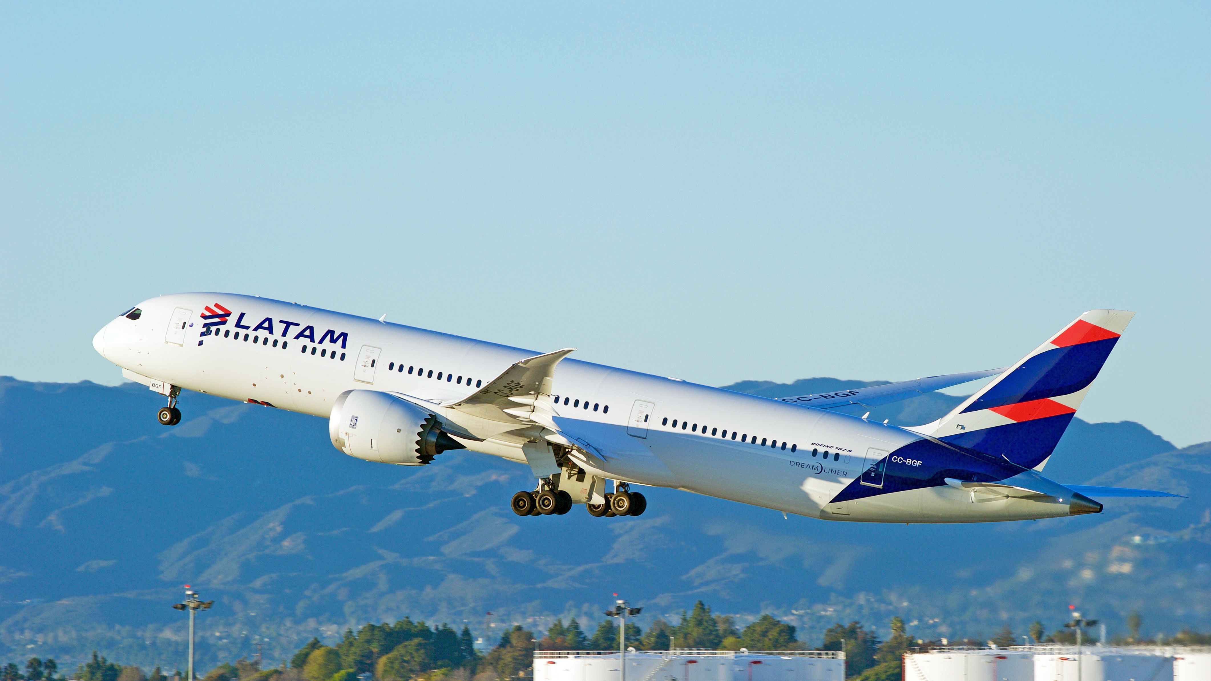 LATAM Is Investing $360 Million To Upgrade Boeing 787 Interiors