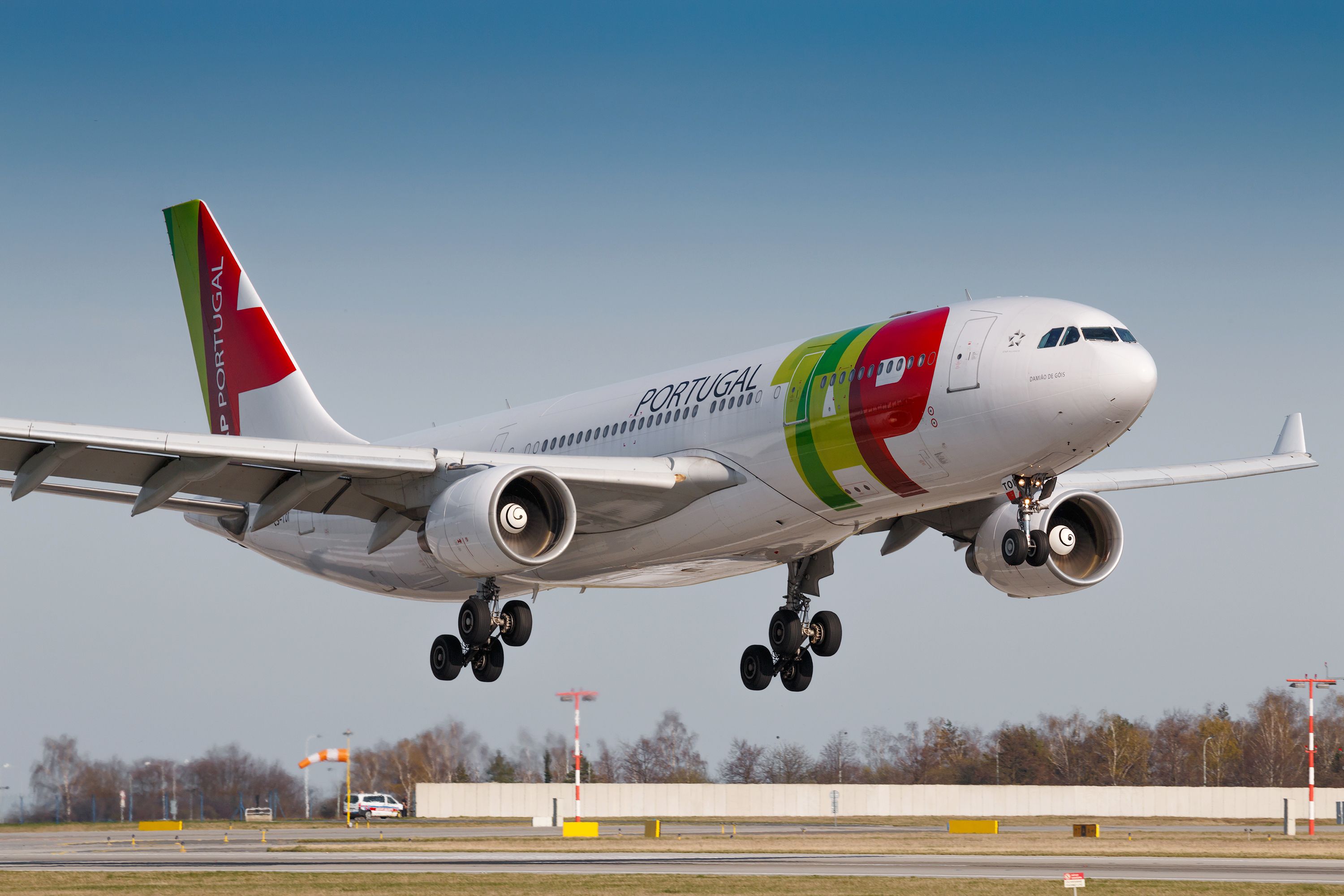 A TAP Air Portugal Airbus A330 landing