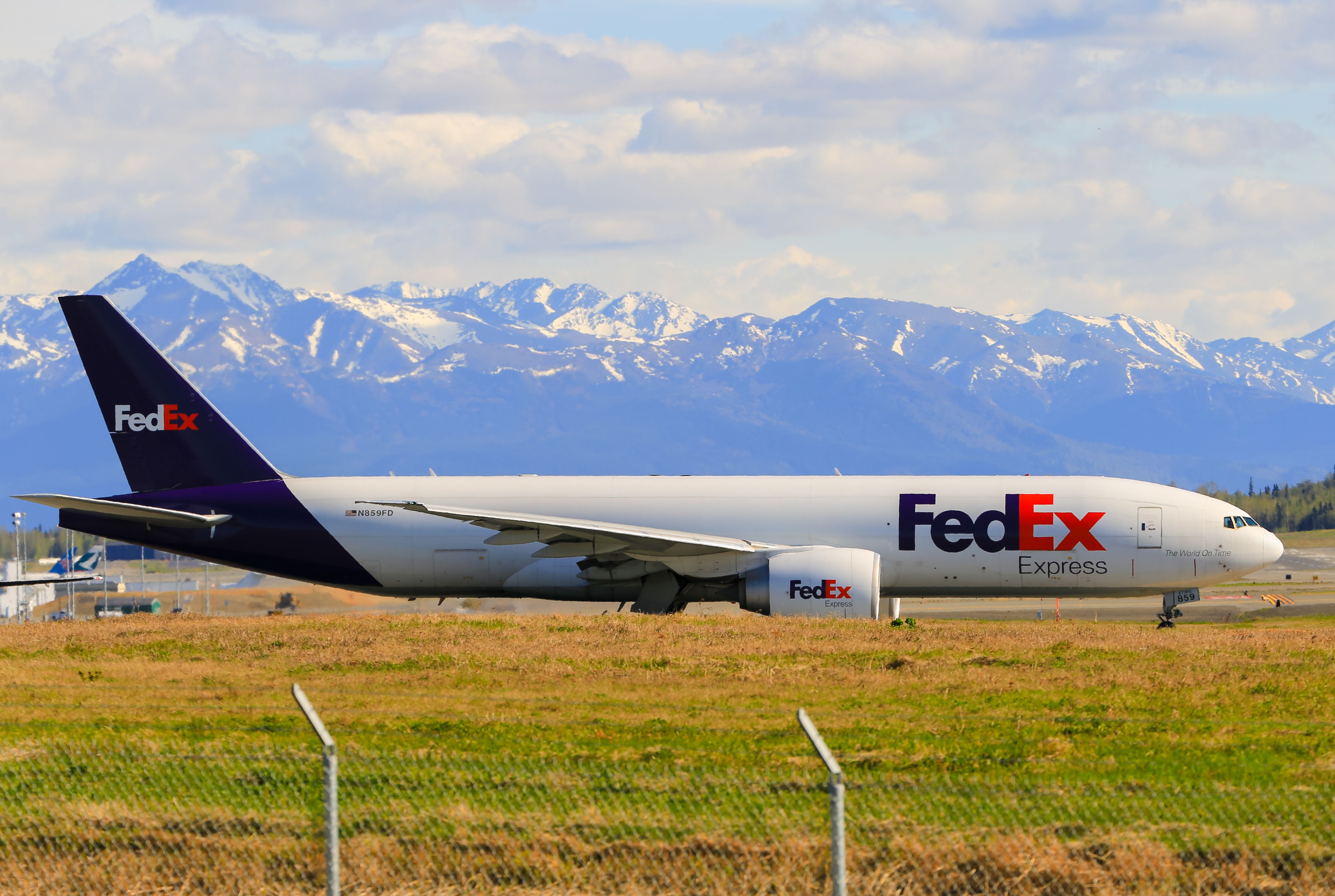 A Fedex Boeing 777 at Anchorage airport