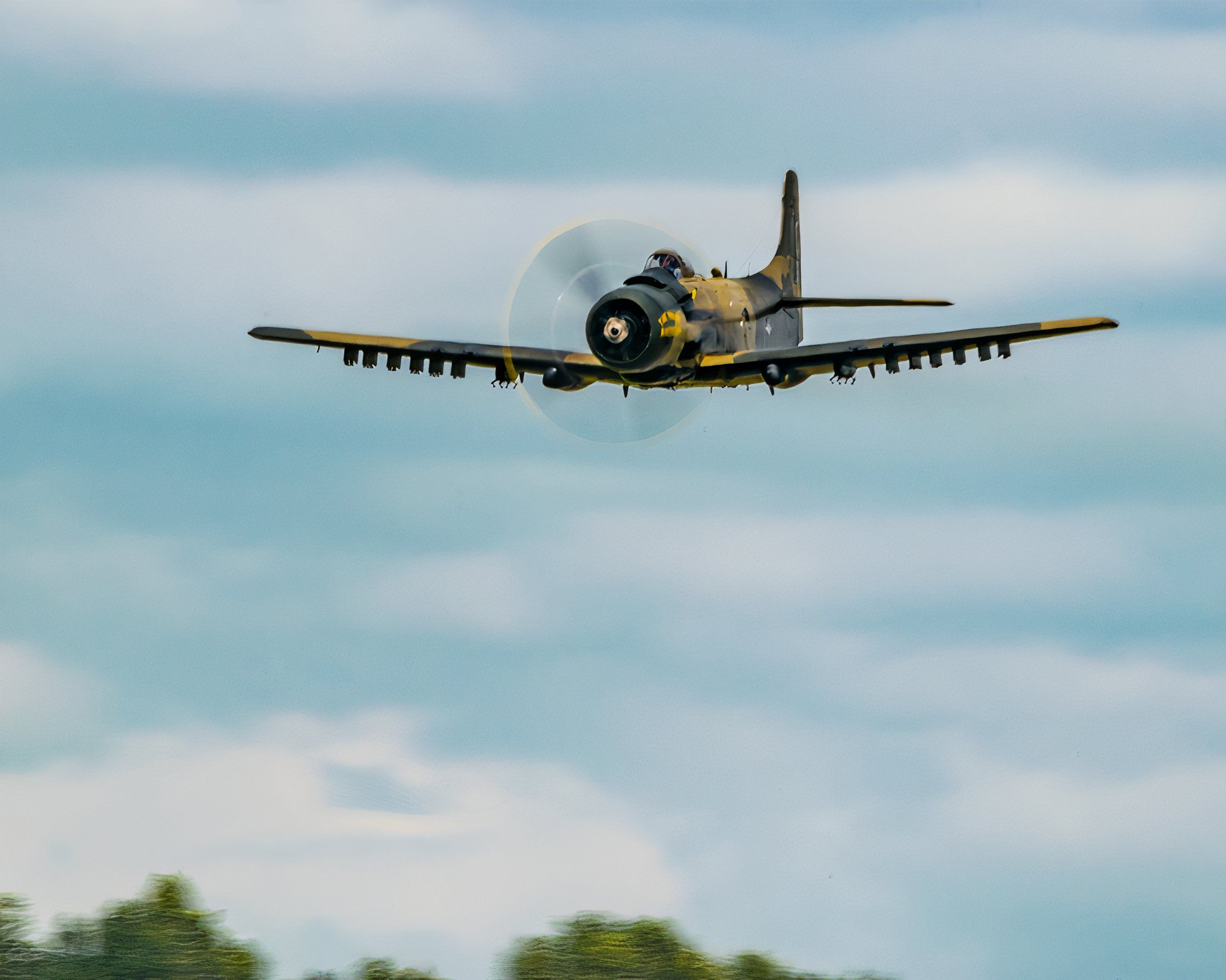 SKYRAIDER WITH PROP DISK ON THE CHARGE 20160716