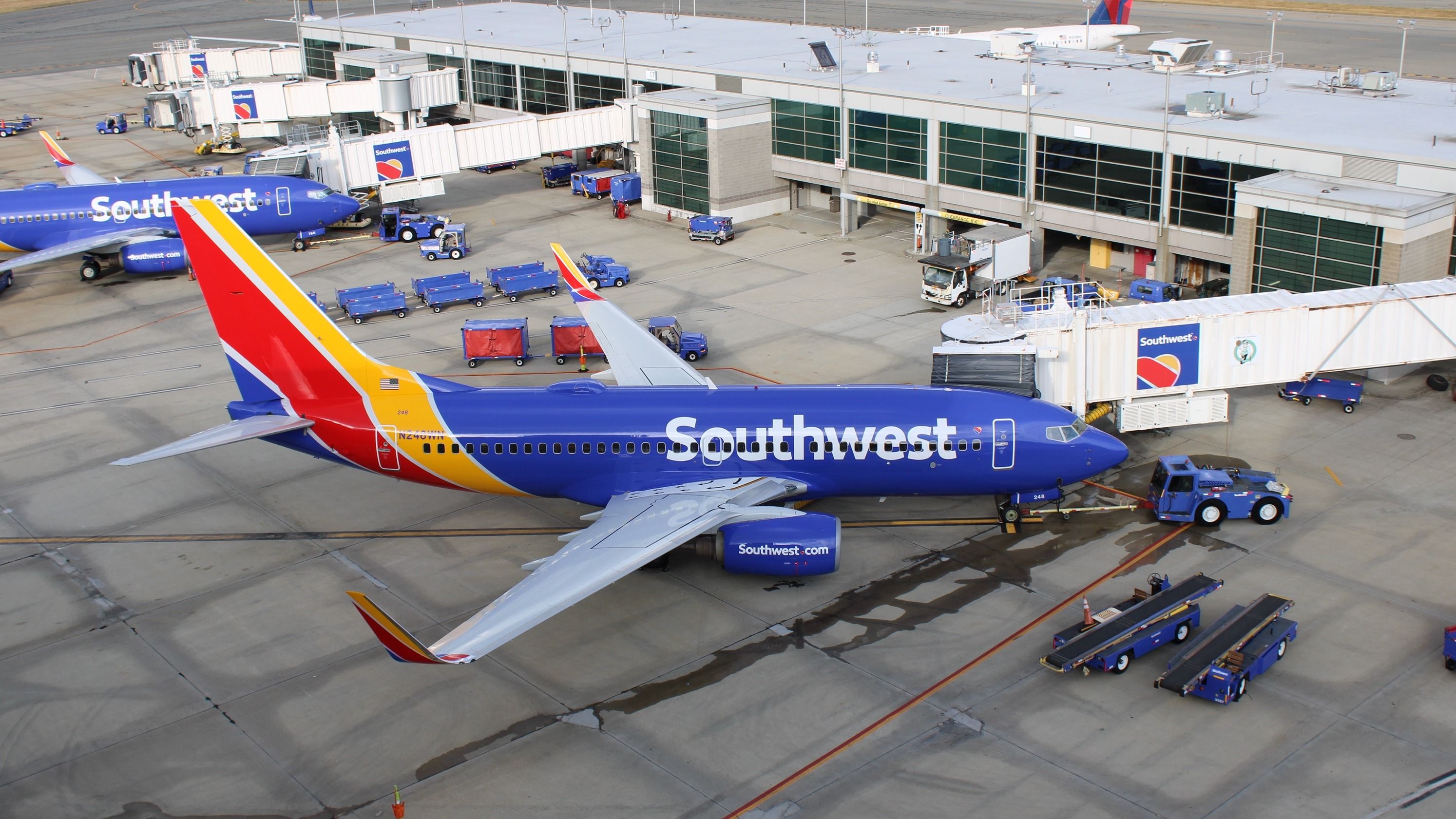 Southwest Airlines passenger suffers serious injuries after turbulence in Boeing 737-700