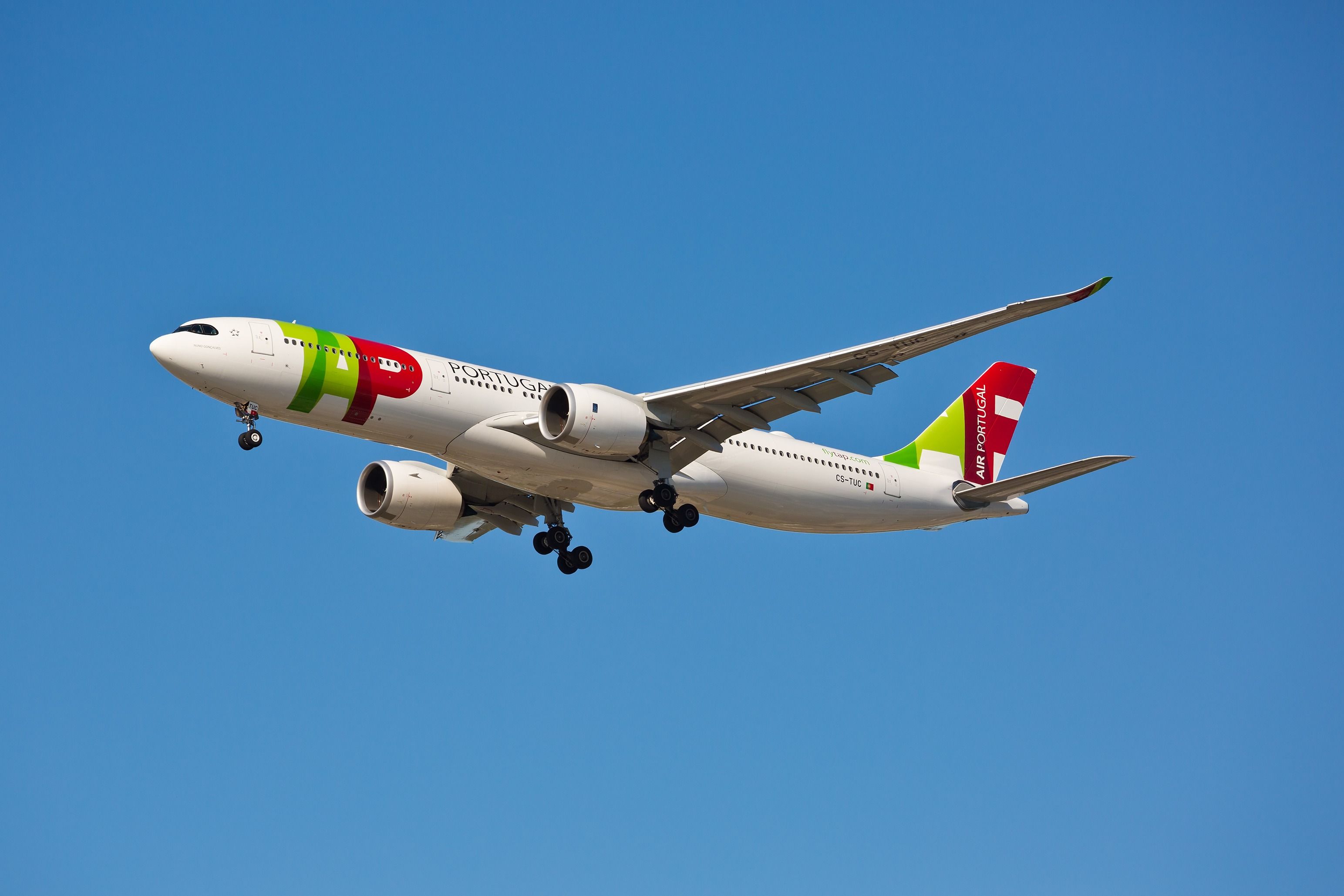 Tap Air葡萄牙空中客車A330Neo著陸Shutterstock_1505036531