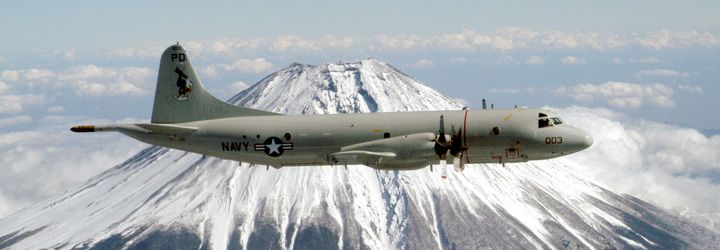 US Navy P-3 Orion in flight as viewed from the side