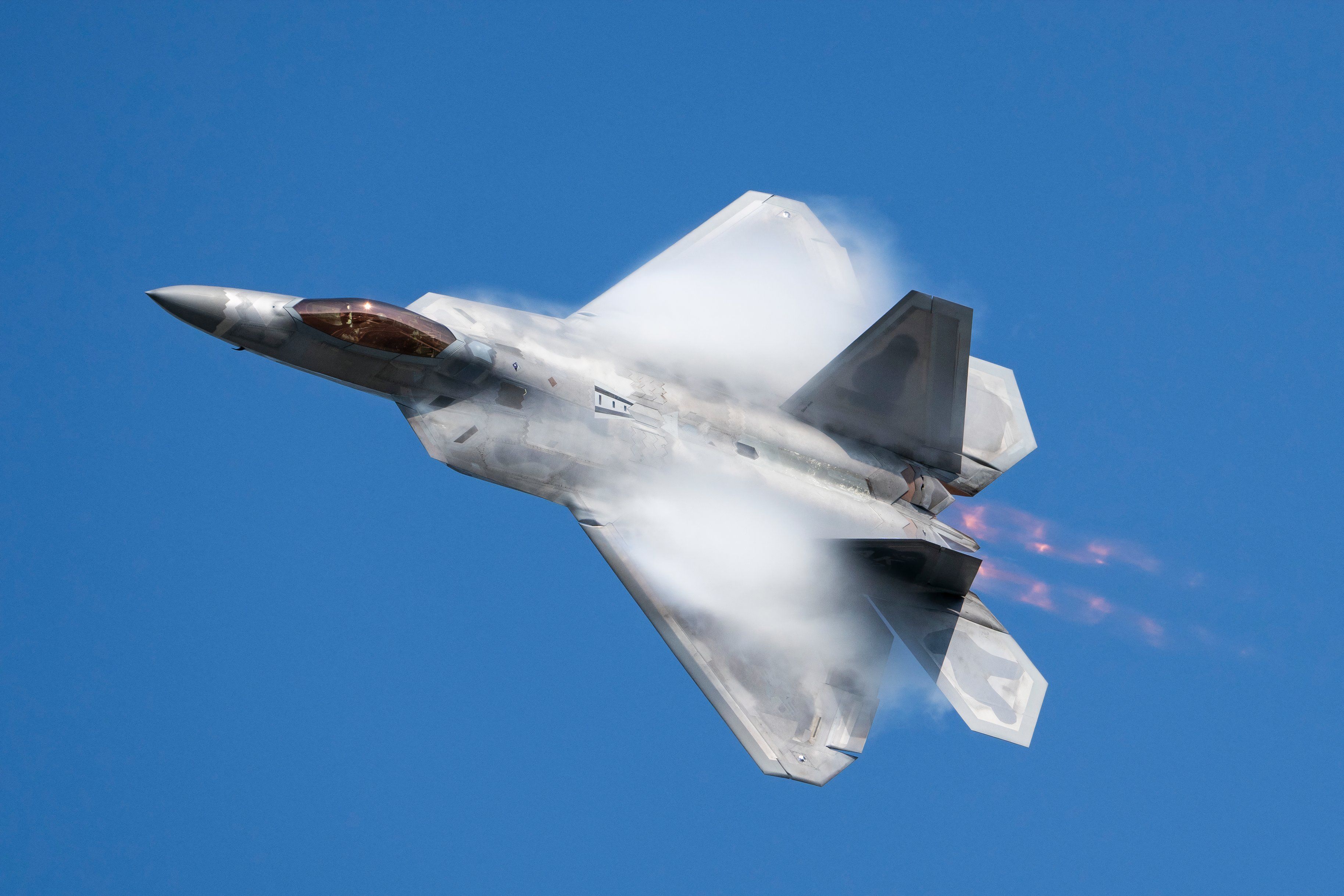 Air Combat Command’s F-22 Raptor Demonstration Team performs during the Arctic Thunder Open House at Joint Base Elmendorf-Richardson, Alaska,