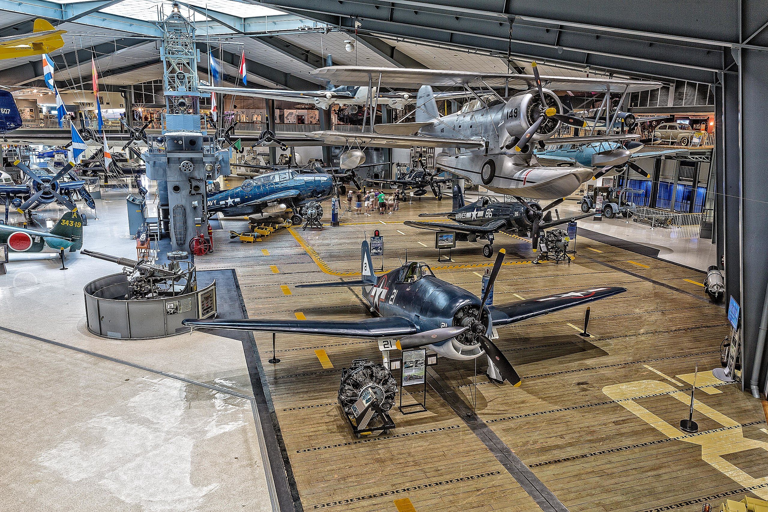 2560px-National_Museum_of_Naval_Aviation,Pensacola,_FL