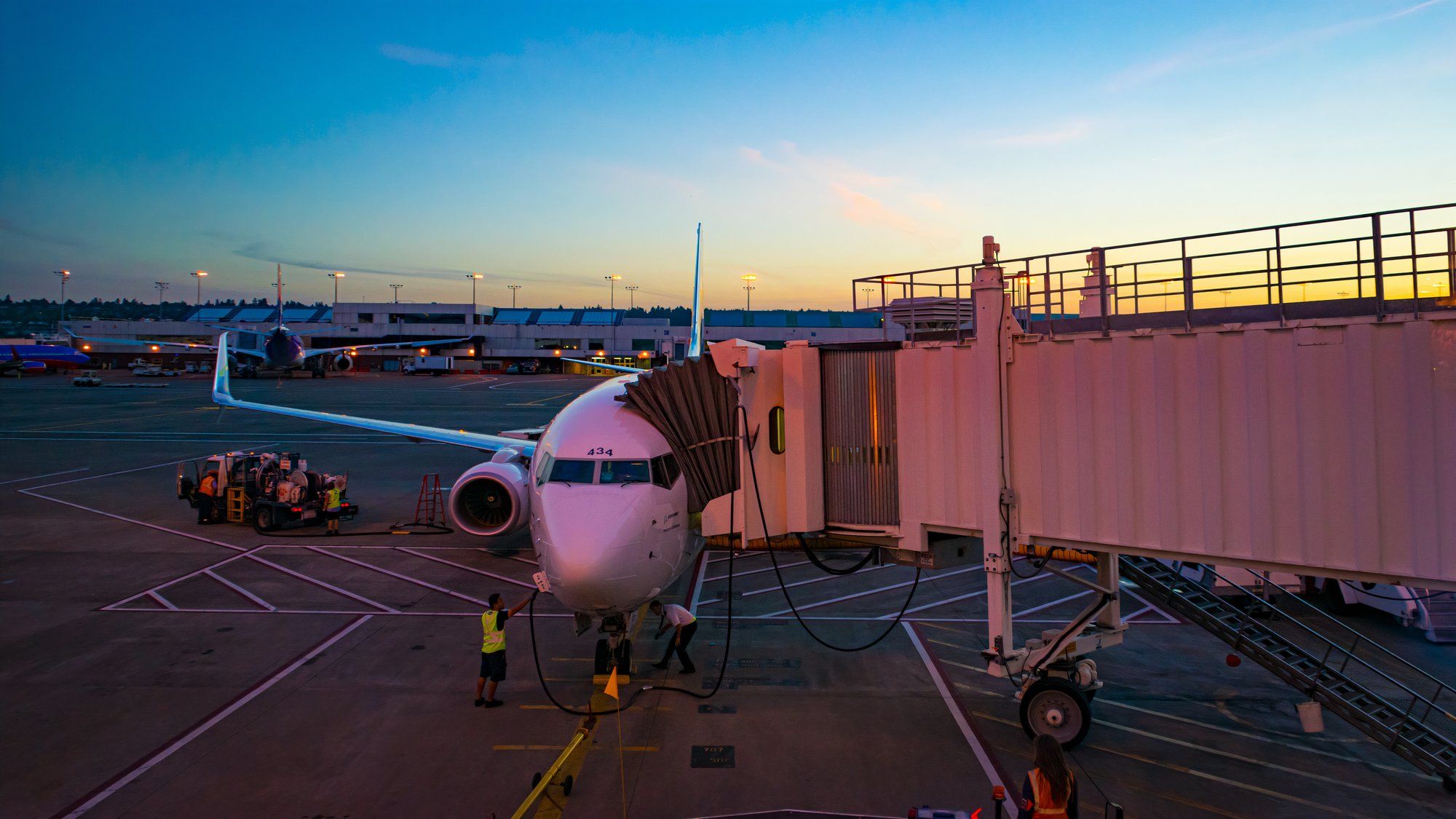 2MP_of_N434AS at the Gate in the Portland Sunrise_01