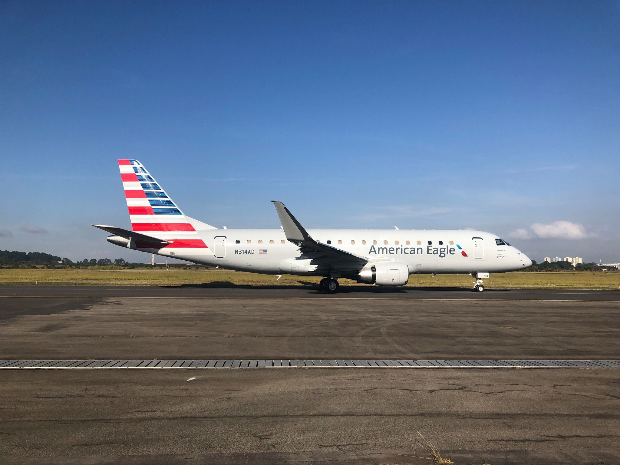 American Eagle (Envoy Air) Embraer E175 N314AD.