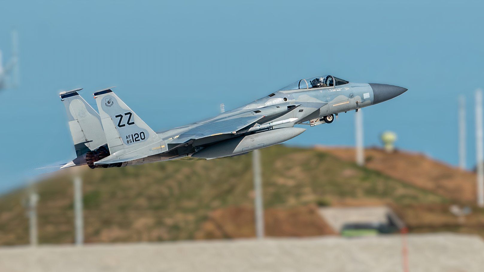 7508997 - 16x9 - F-15C Eagle taking off