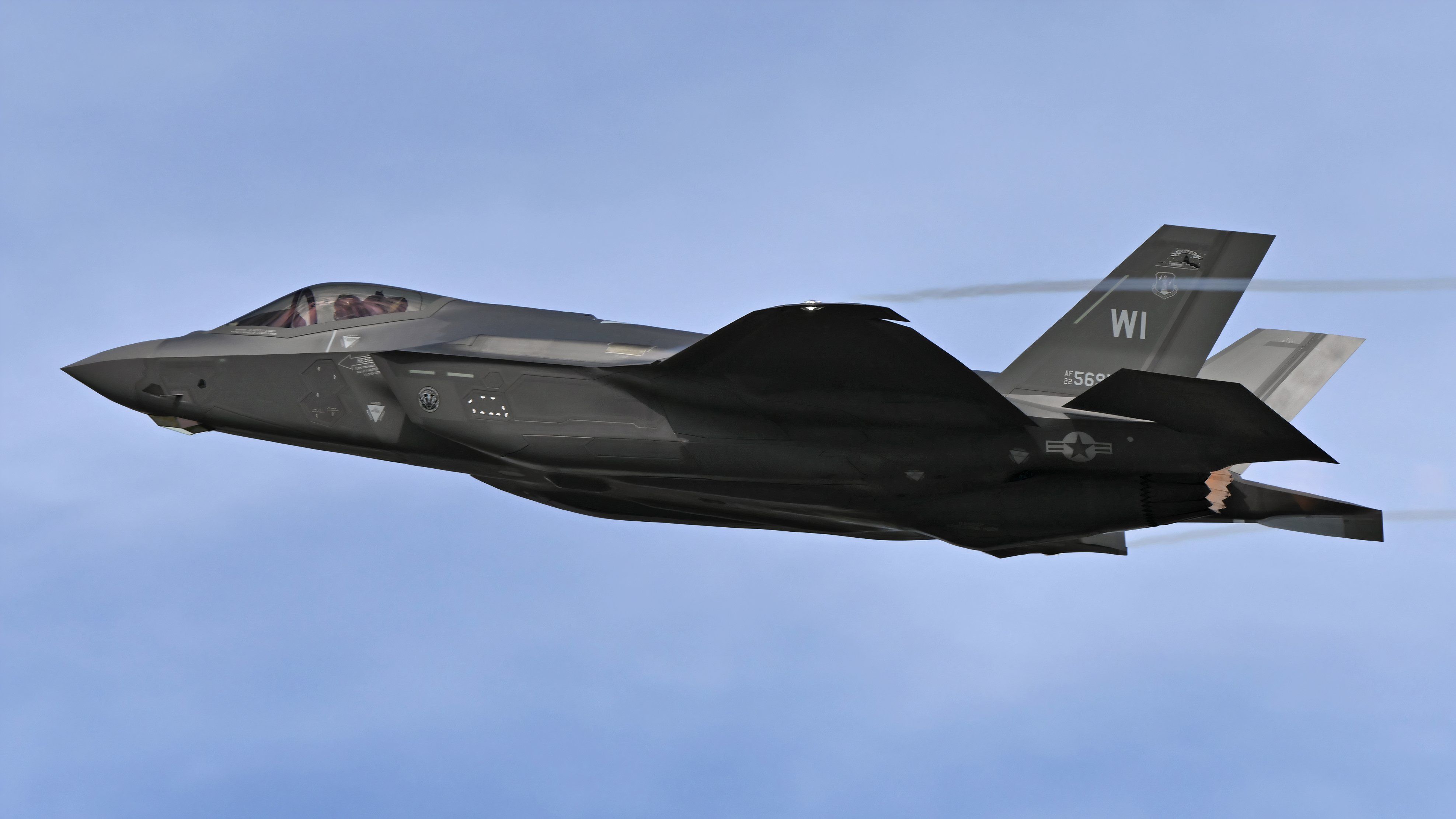 NORAD F-35s Escort 3 Planes Out Of Restricted Airspace Over RNC Convention