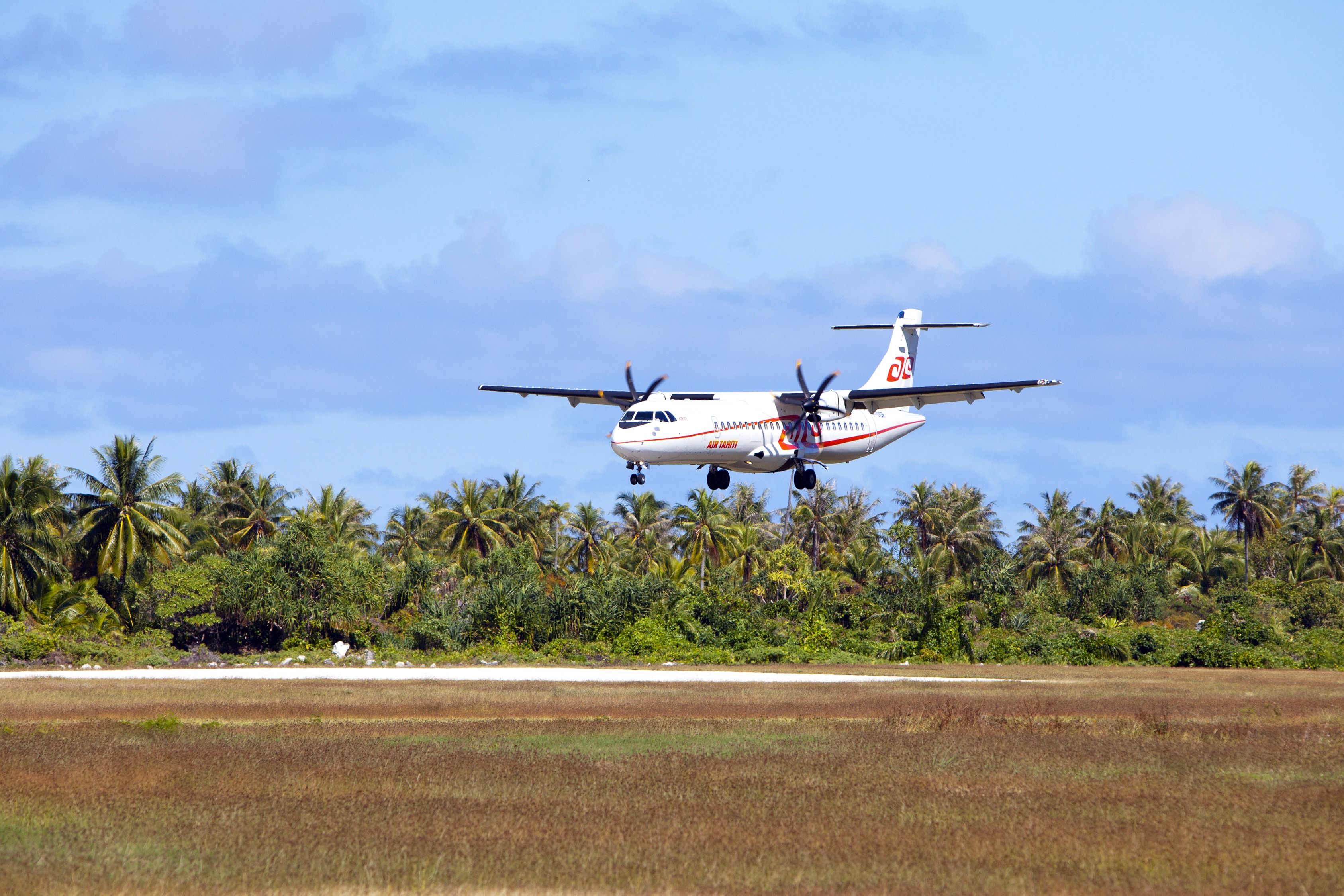 Air Tahiti ATR 72 landing in Tahiti shutterstock_646425160