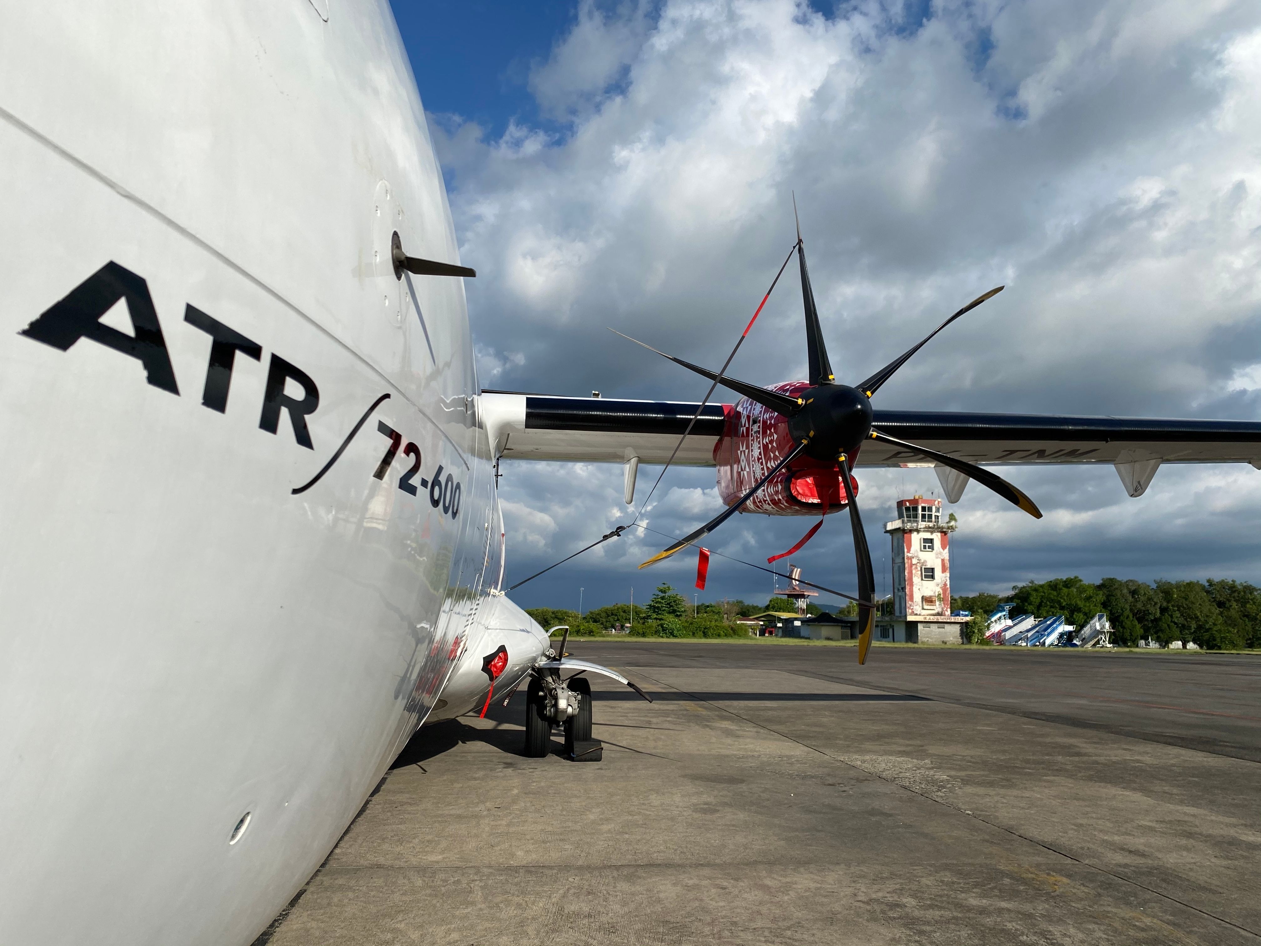 ATR 72-600 fuselage shutterstock_2036312822