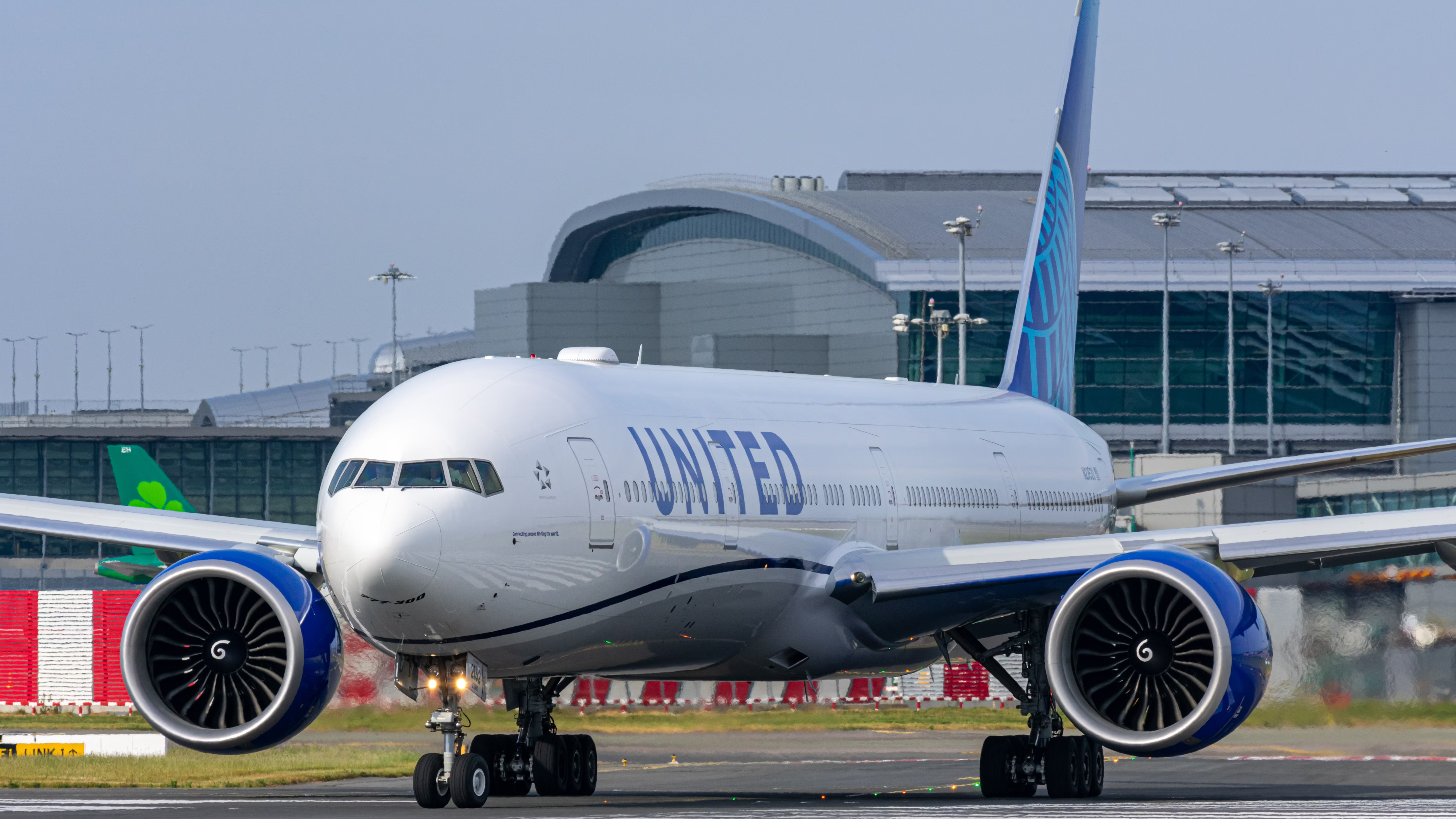 United Boeing 777-300ER