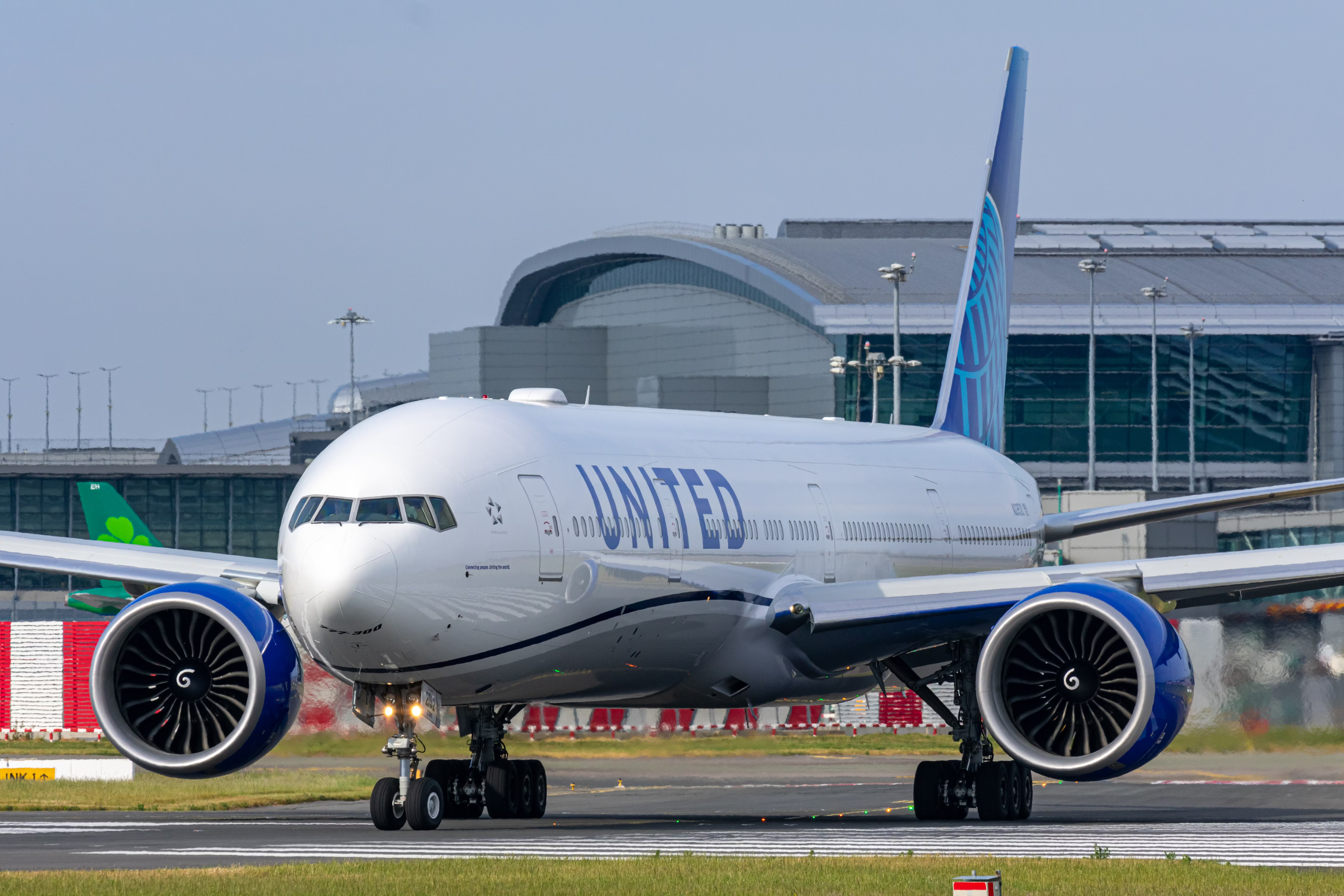 United Boeing 777-300ER