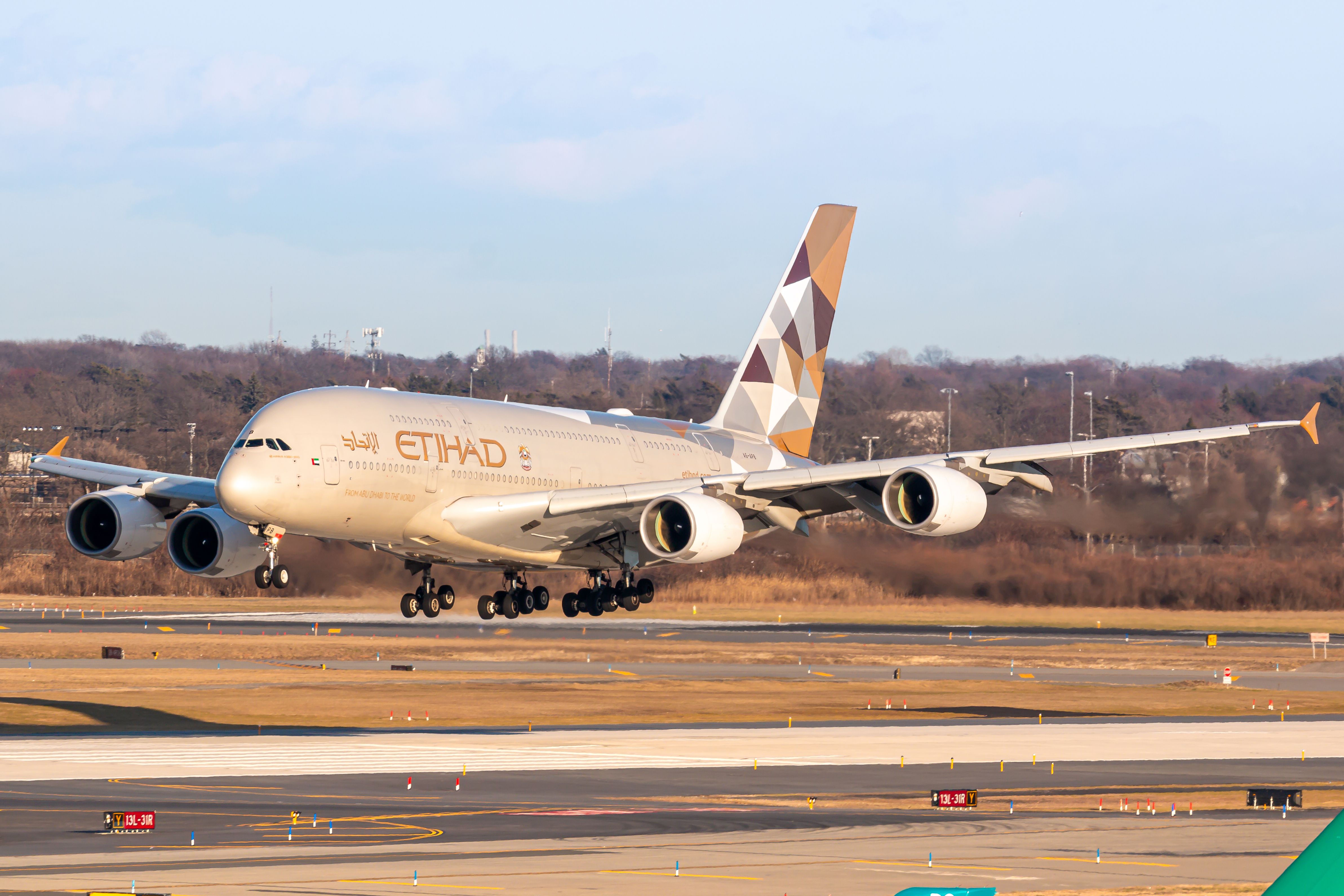 Etihad A380 landing