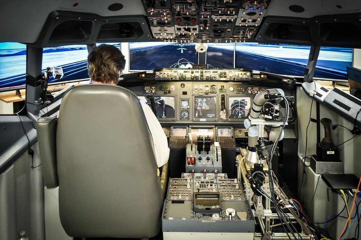 Robot flying co-pilot in a 737 simulator