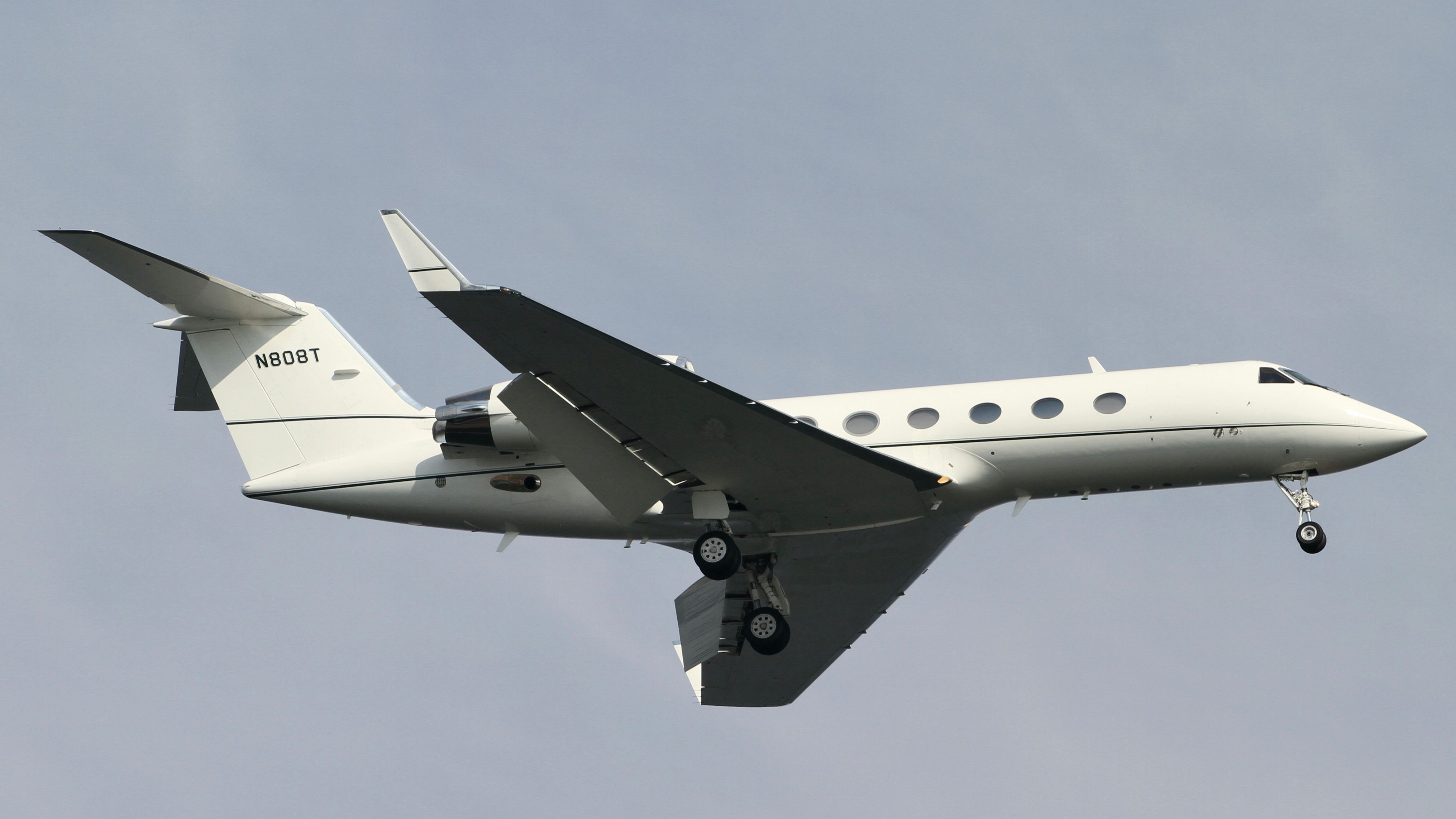 Gulfstream IV-SP (N808T) flying in the sky