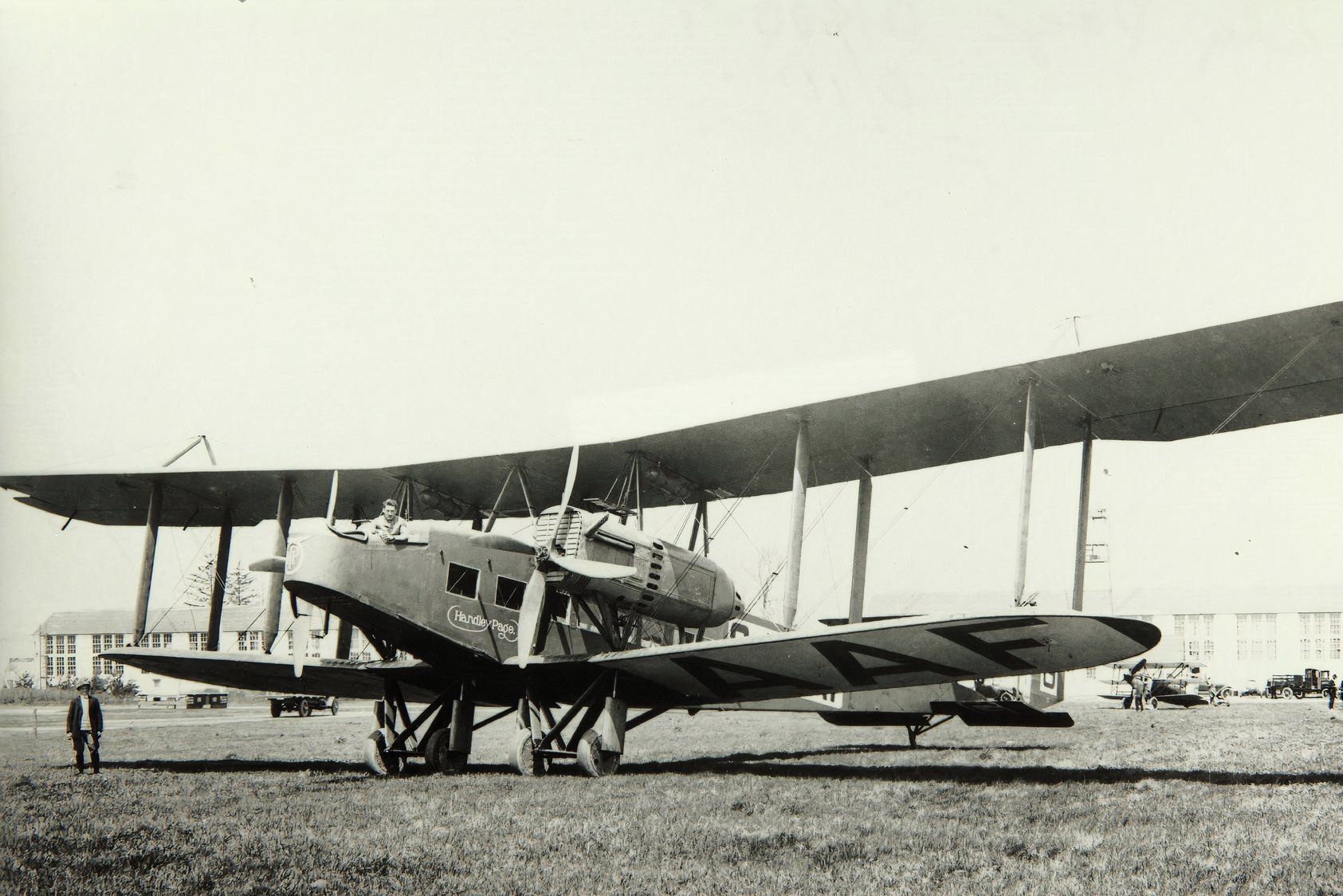 Handley Page O-7G-EAAF(7585330292)-1