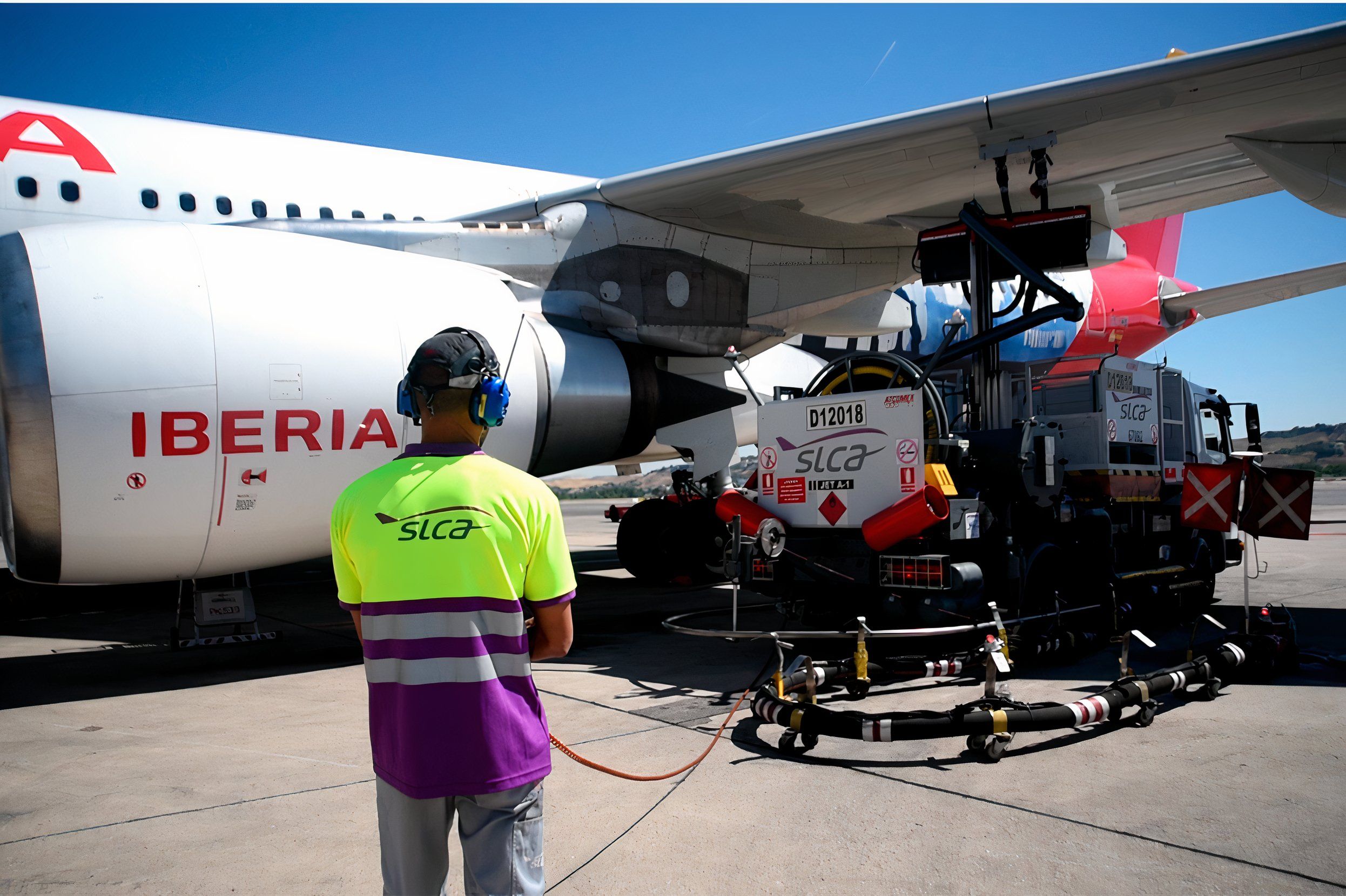 Iberia aircraft refueling