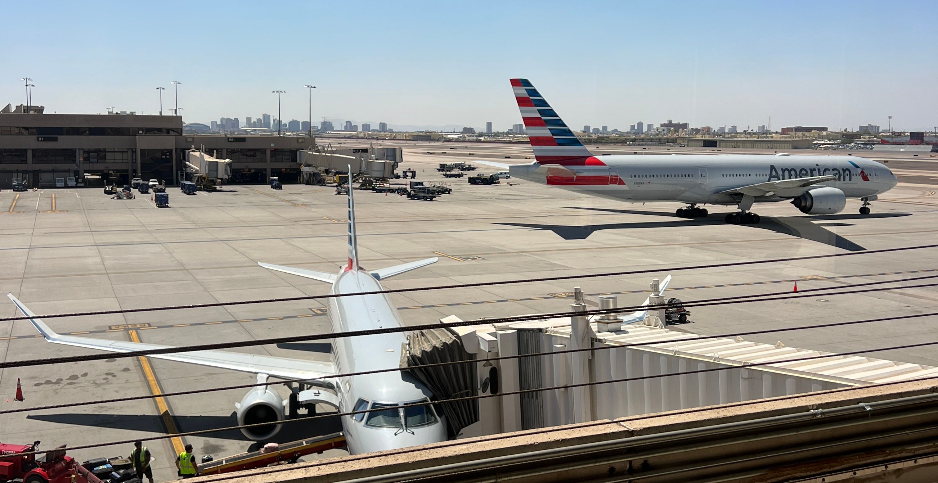 American Airlines Boeing 777-200ER at Phoenix Sky Harbor International Airport. 