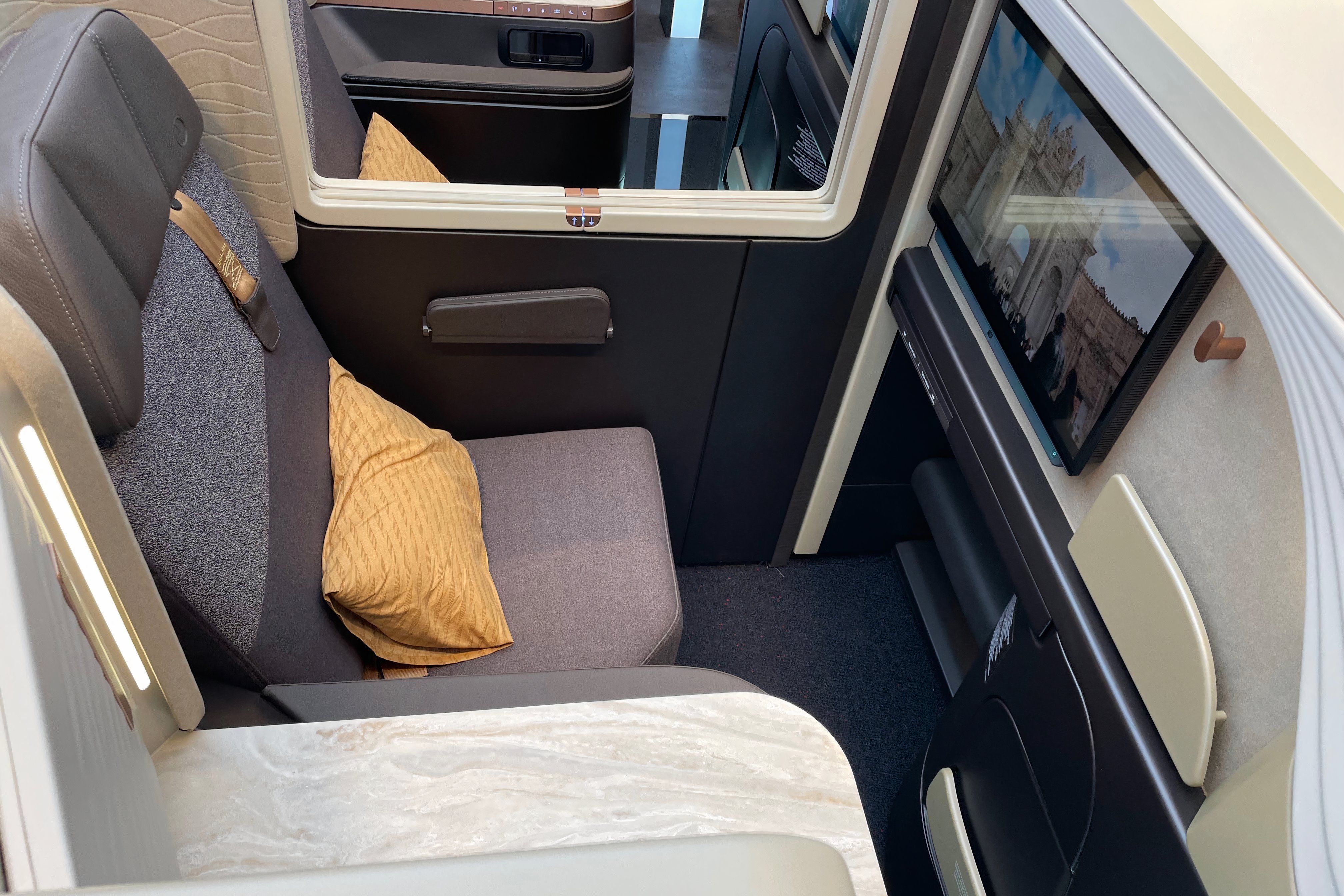 Luxurious Comfort: A Close Look At Turkish Airlines Brand New Business Class Seat