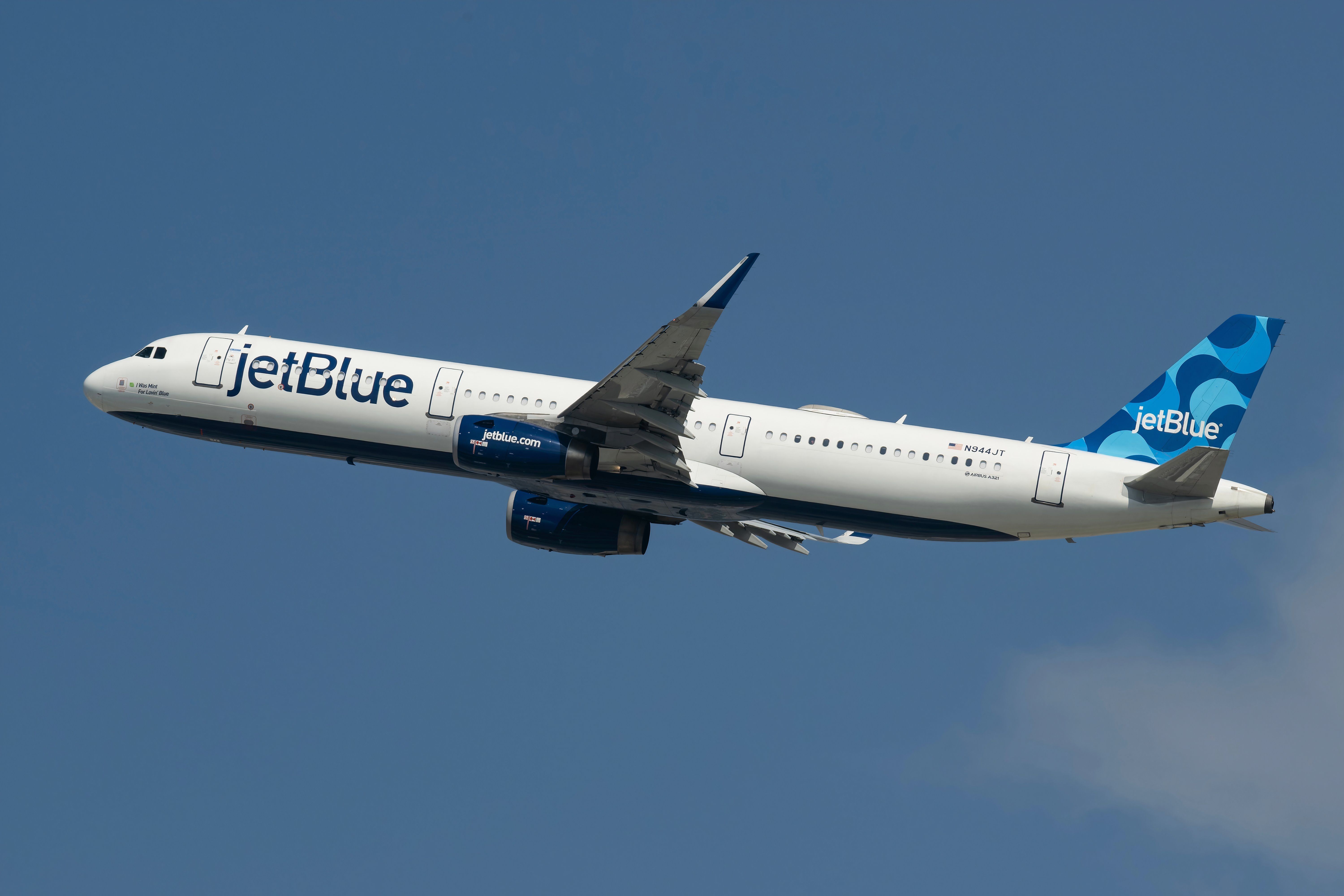 JetBlue A321 shutterstock_2371926713