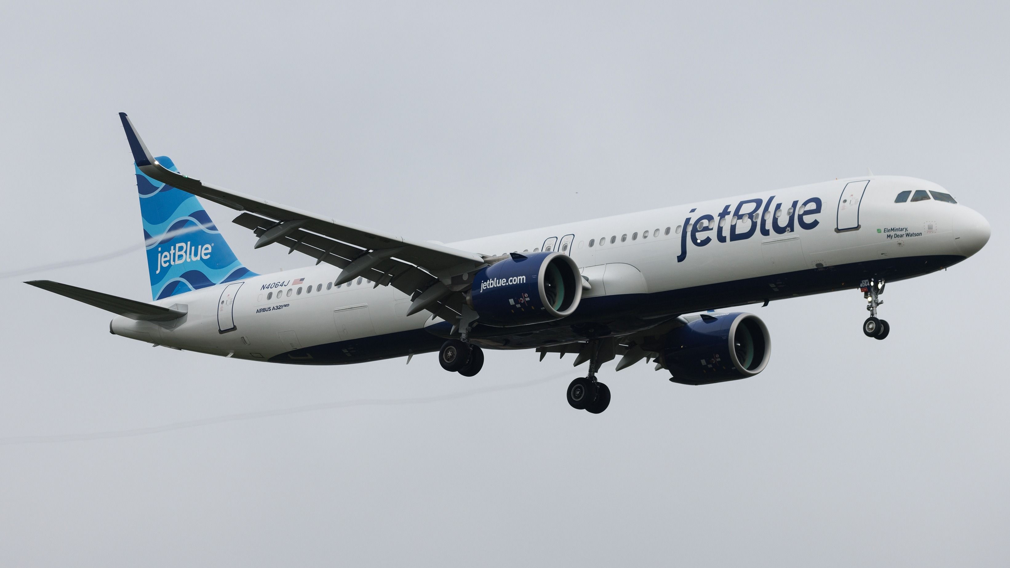 JetBlue Airbus A321 8-Hour Flight From Paris To New York Turns Into 3 ...