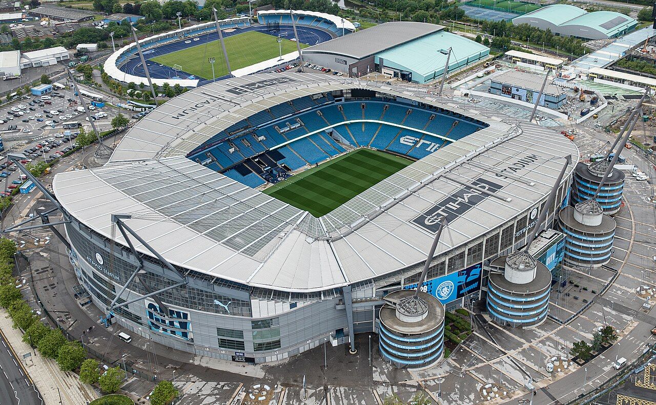 Manchester_city_etihad_stadium_(cropped)