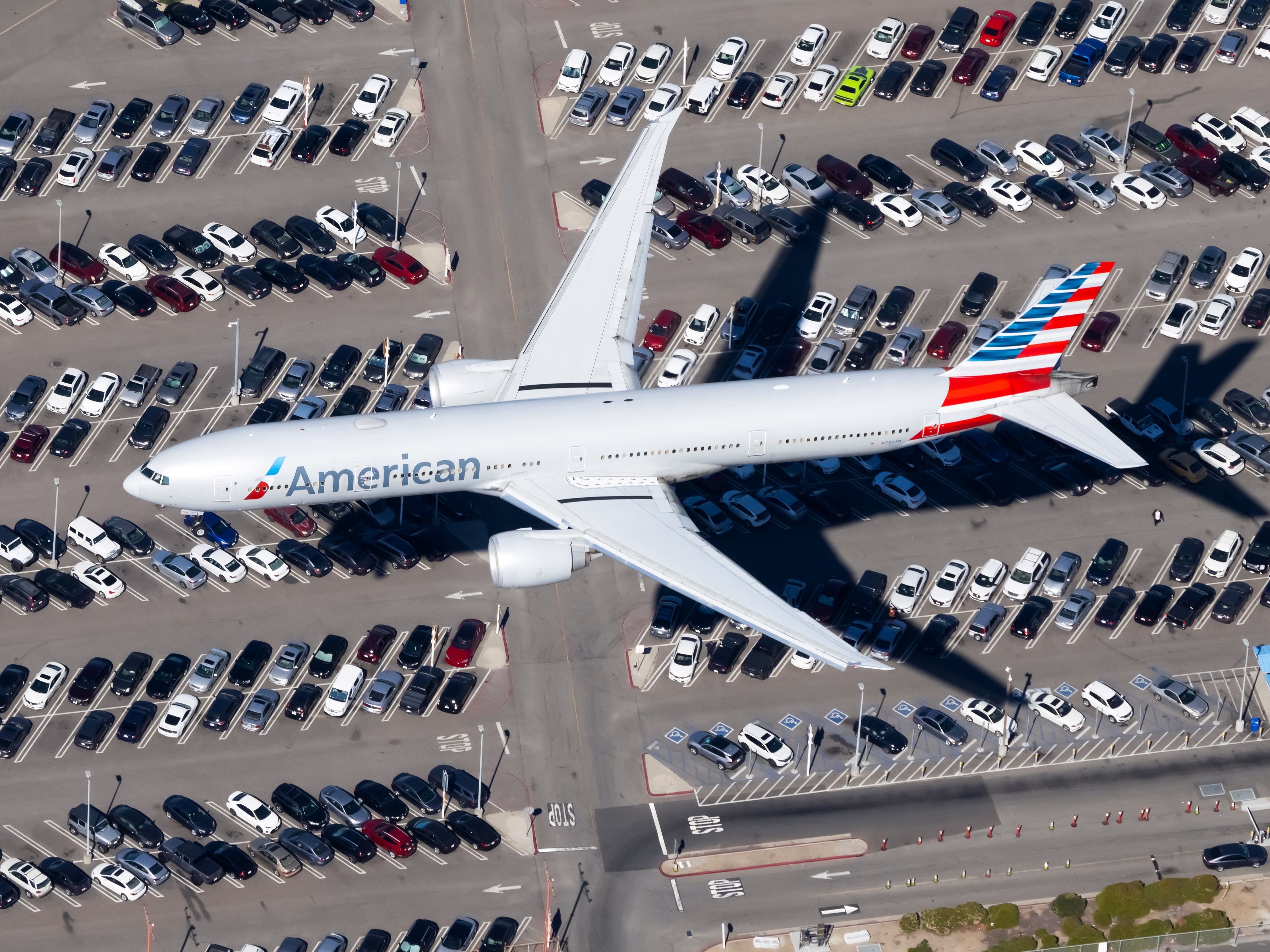 N730AN American Airlines Boeing 777-323(ER) (4x6)