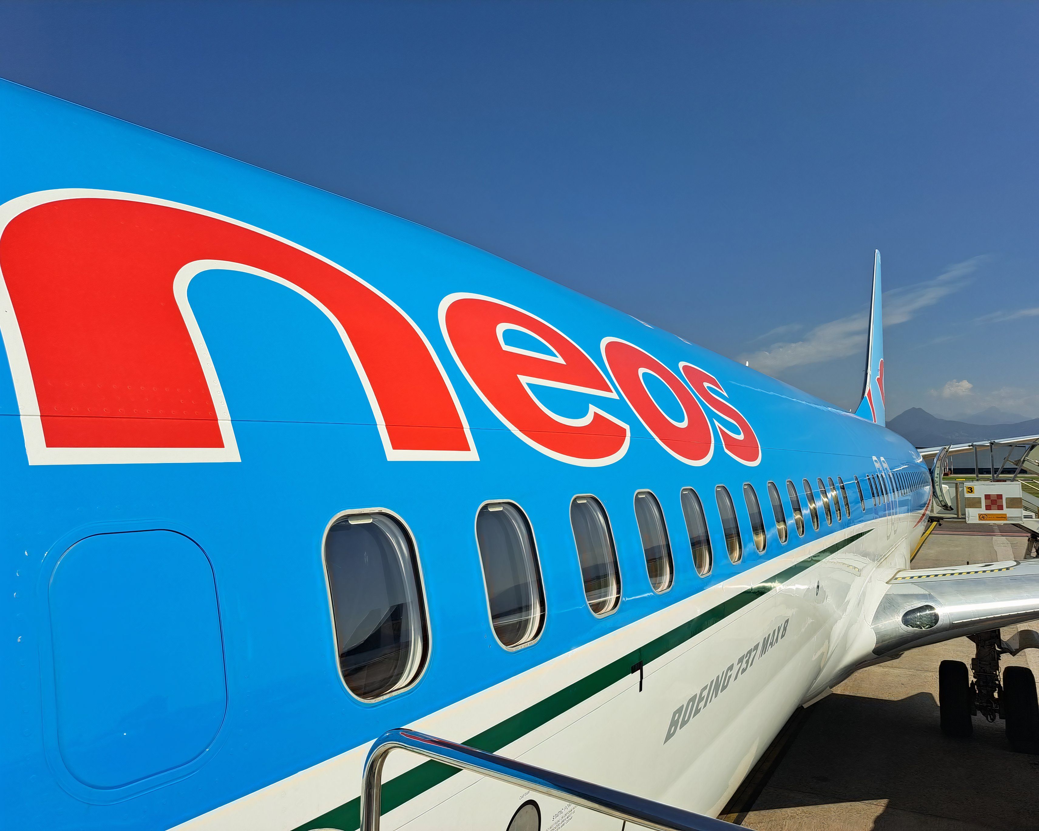 Neos 737 MAX