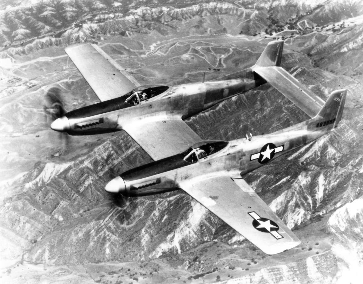 North American P-82 (F-82) Twin Mustang) (jpg)