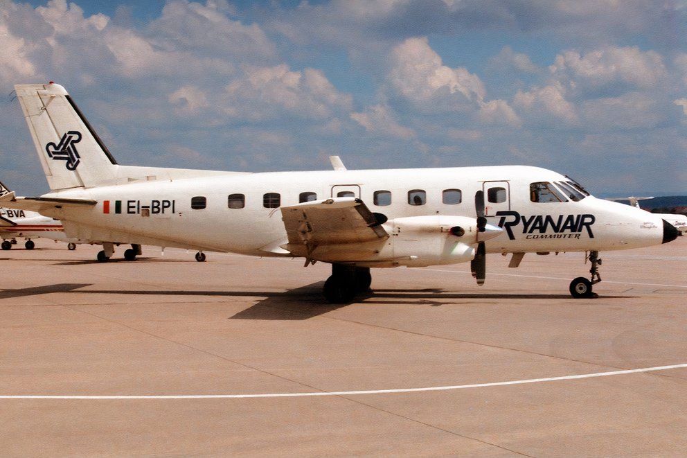 Ryanair_EMB-110-1