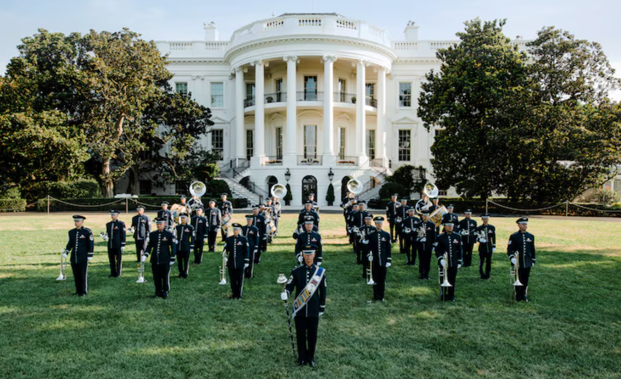 US Air Force band outside of the White House