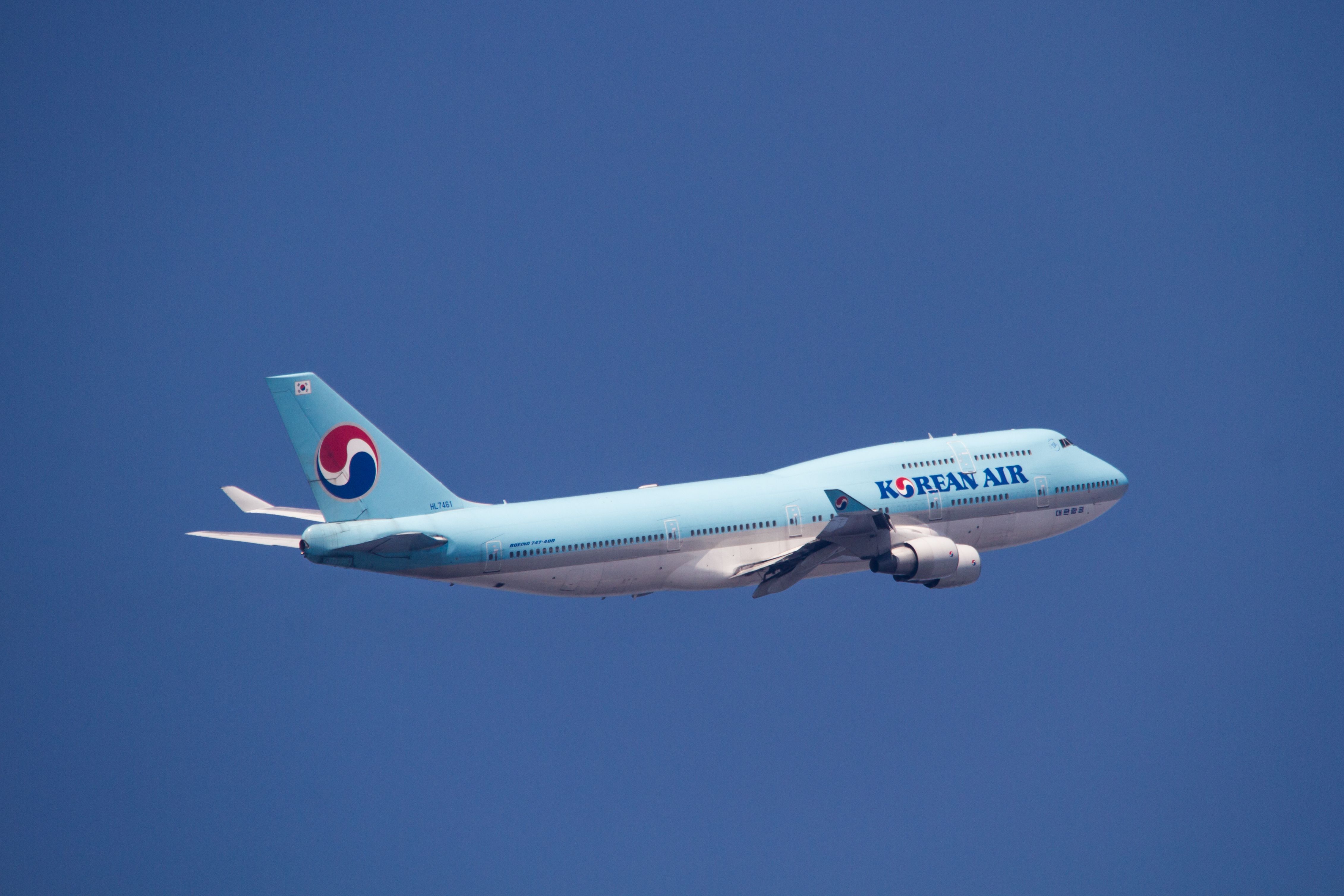 A Korean Air Boeing 747 taking off