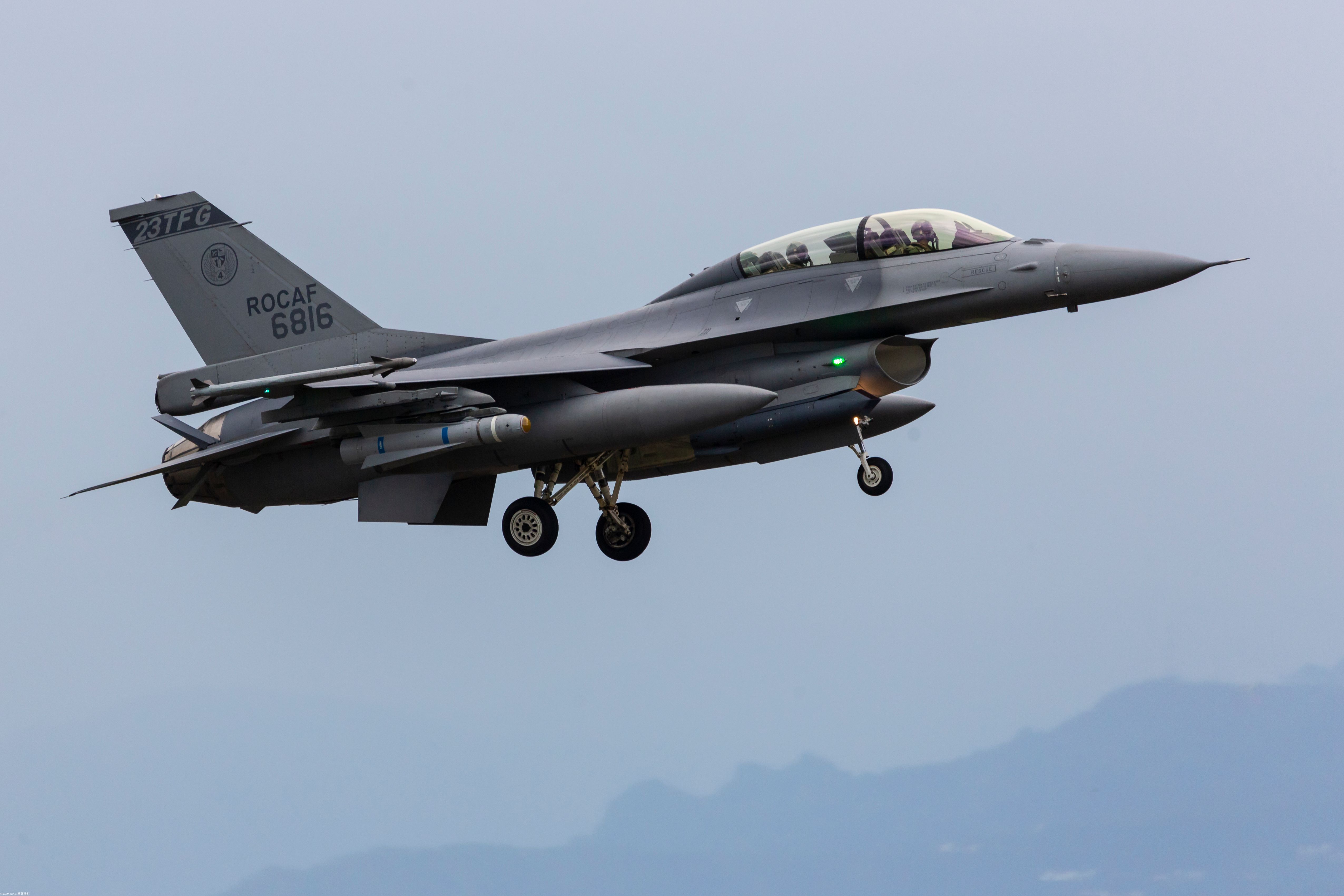 shutterstock_2025722612 - Chiayi Taiwan August 13rd 2021 A F-16BM(V) jet fighter, which belongs to ROCAF, equipped with AAQ-33 Targeting Pod, AIM-9X air to air missile and AGM-65K air to surface missile, was ready for landing