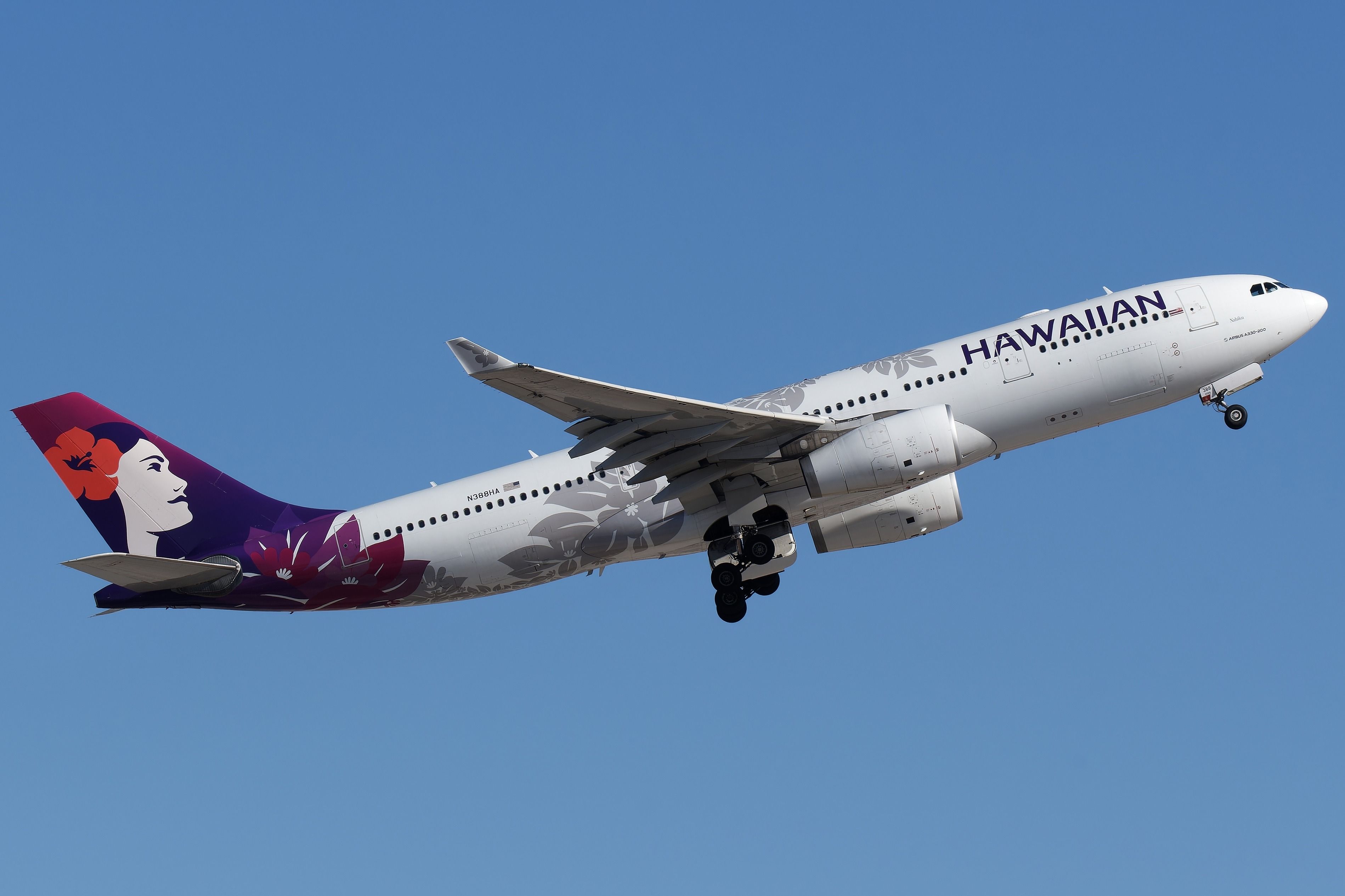 Hawaiian Airlines Airbus A330-200 (N388HA) departing from Phoenix Sky Harbor International Airport.