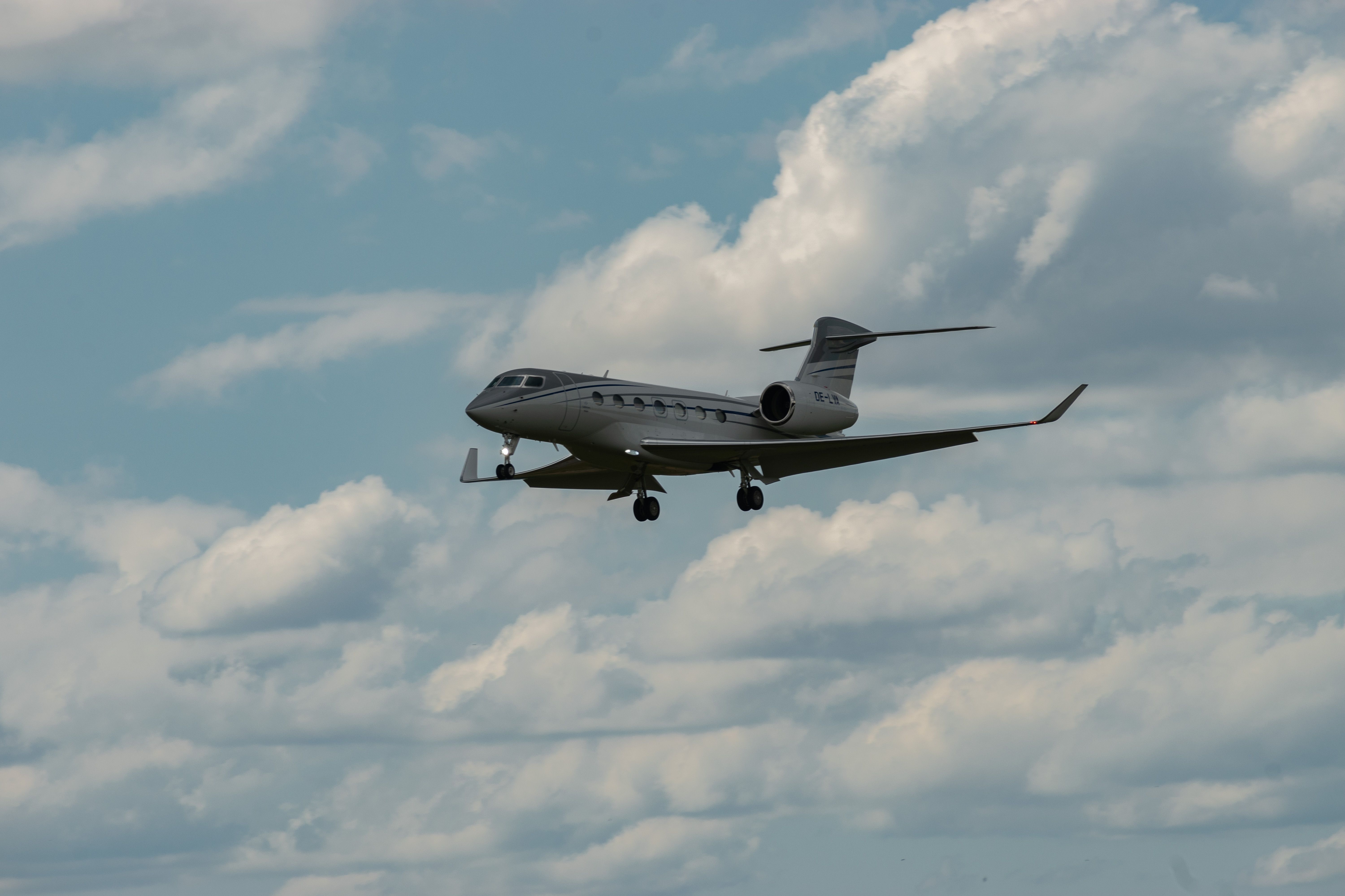 OE-LVA Gulfstream G500 aircraft is landing