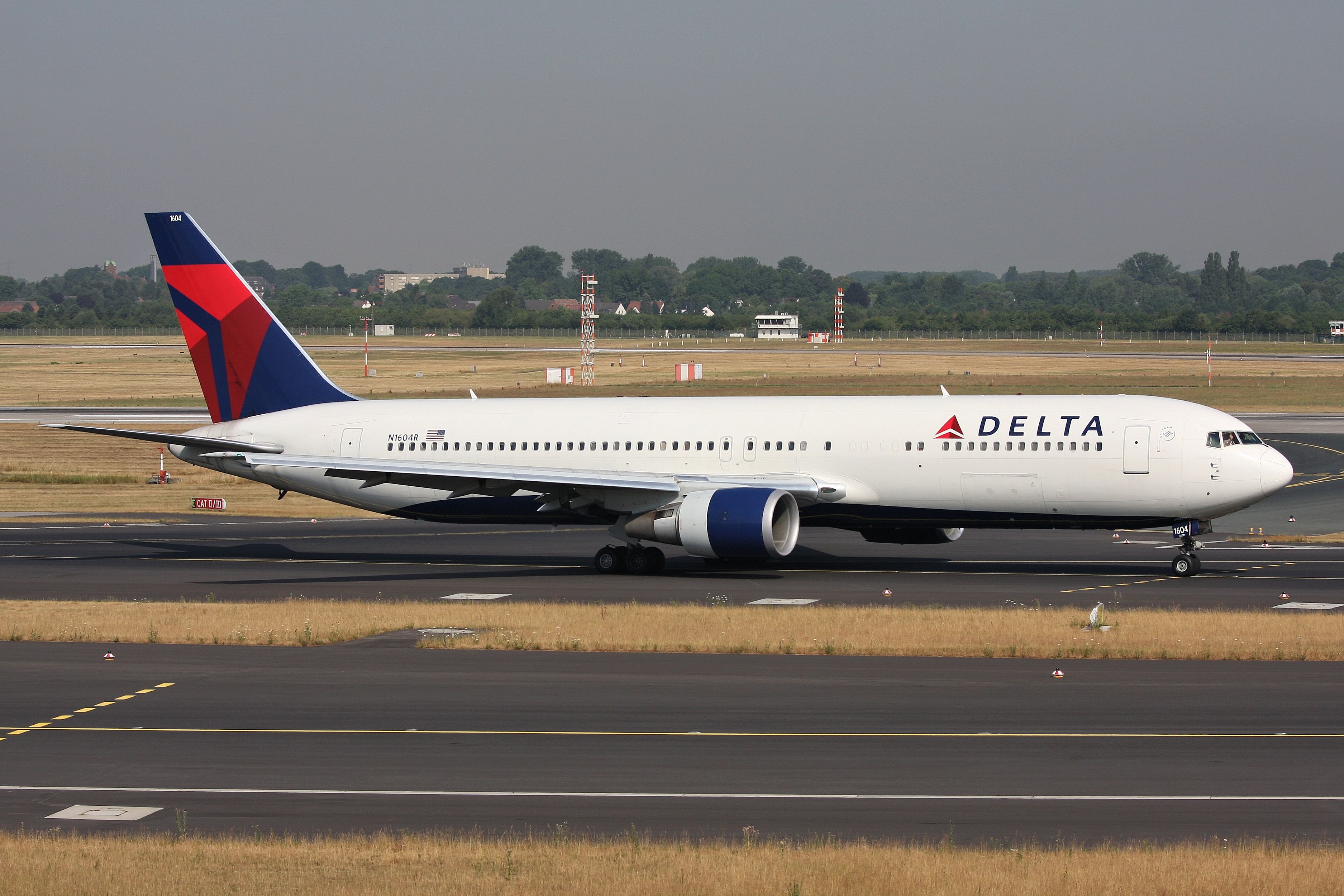 A Delta Air Line Boeing 767