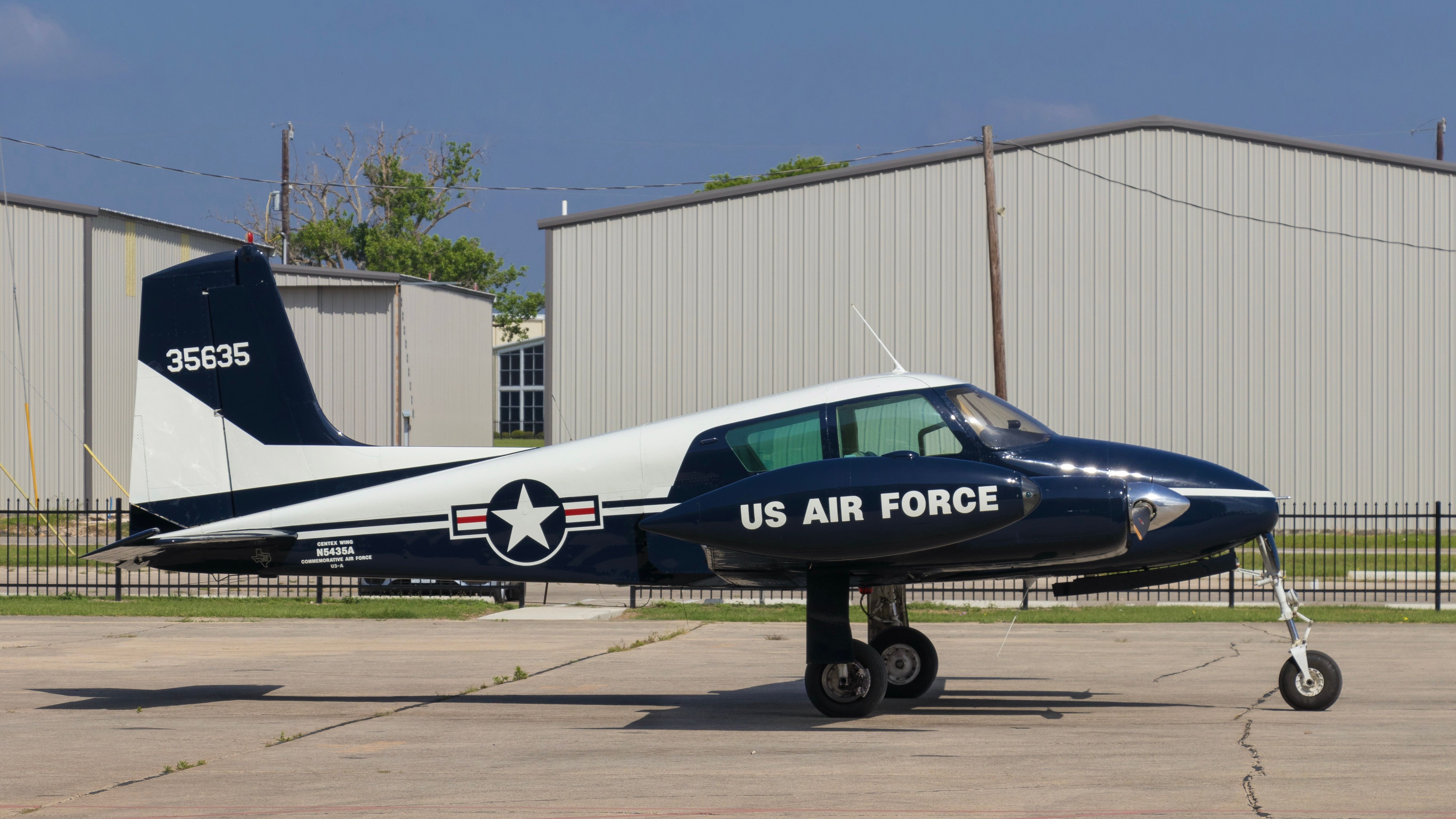 Cessna 310 USAF model on ground